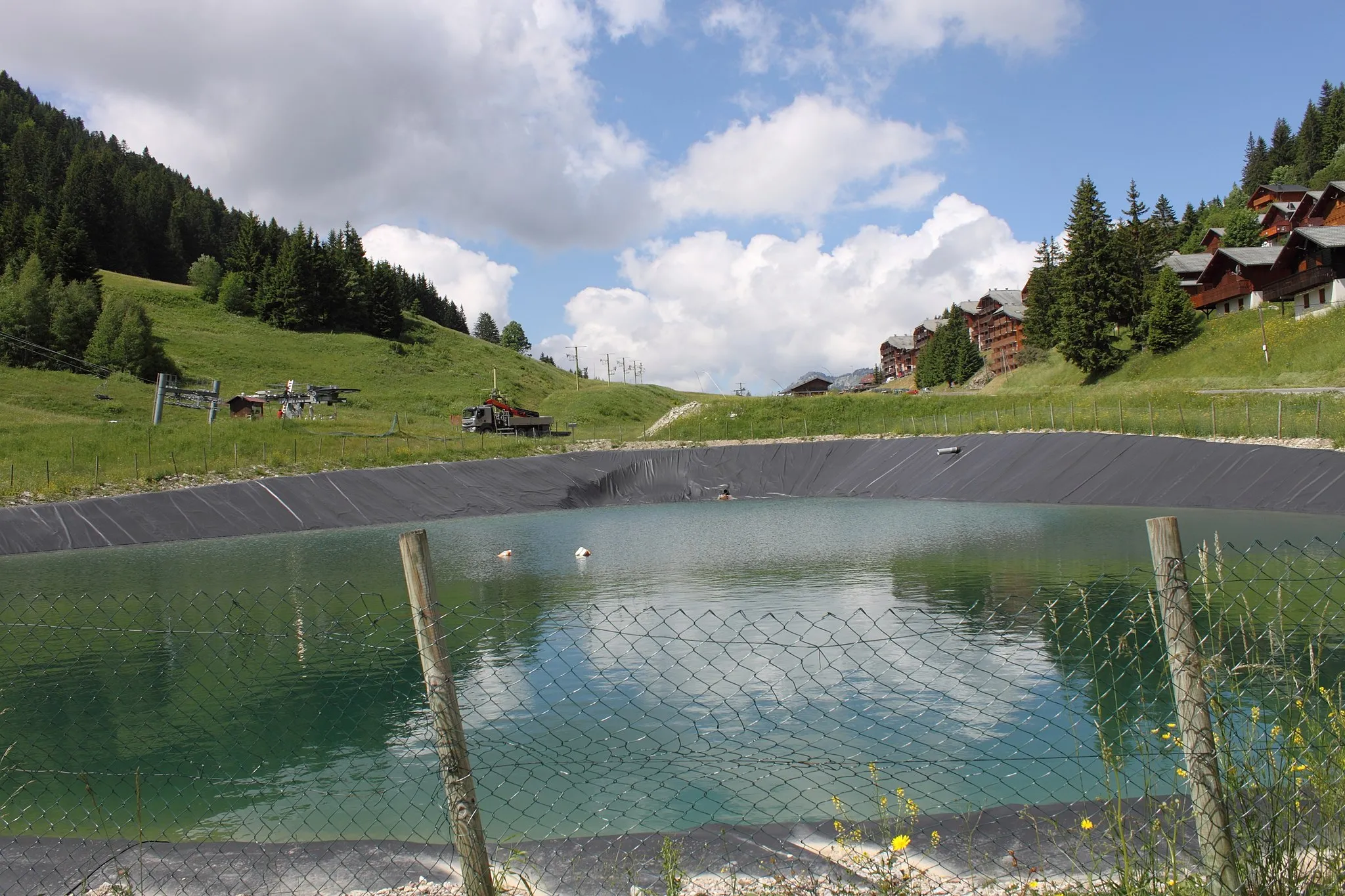 Photo showing: Col du Corbier Water reservoir