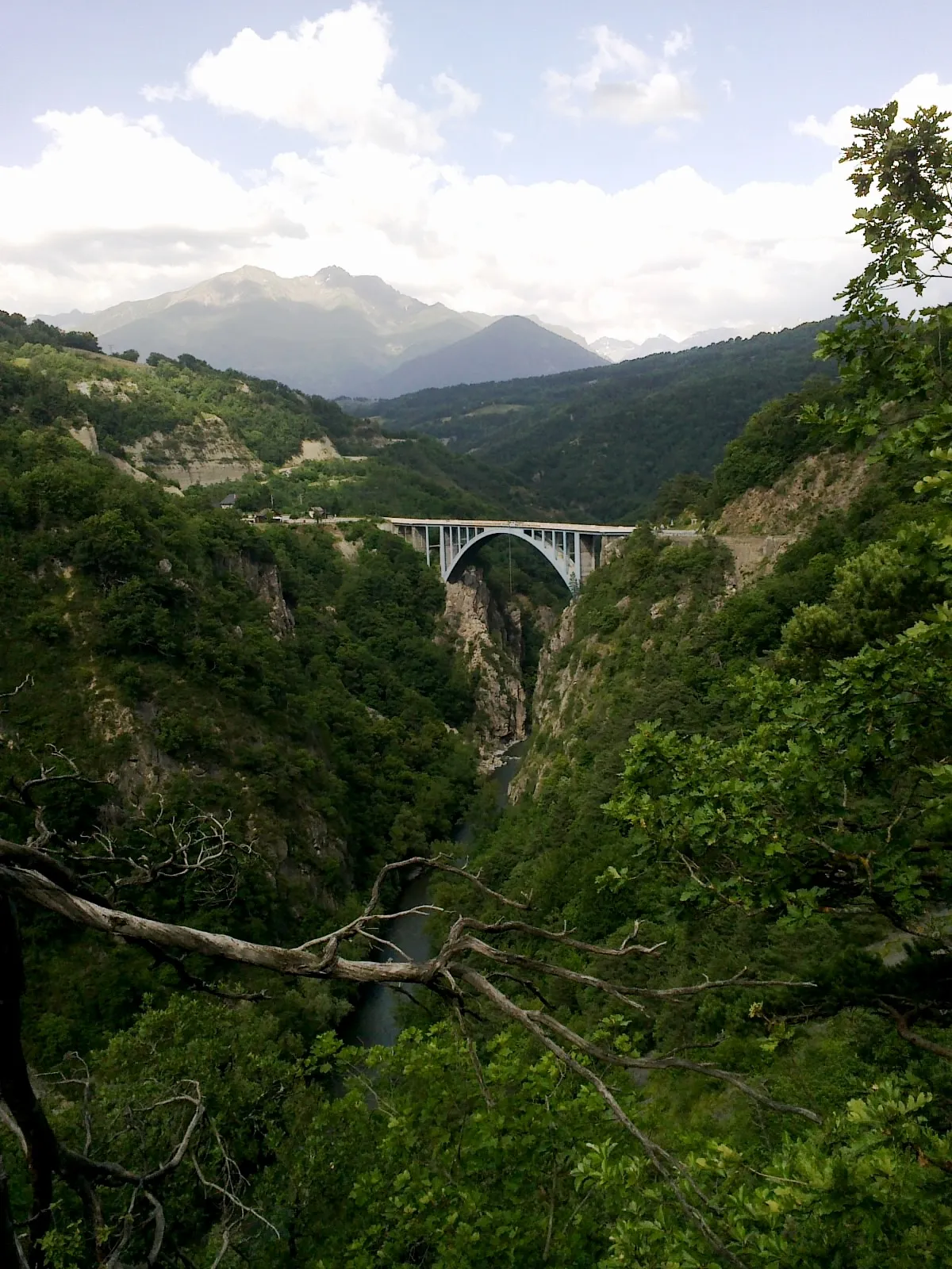 Photo showing: Isere La Mure Pont De Ponsonnas Saut Elastique 04072014