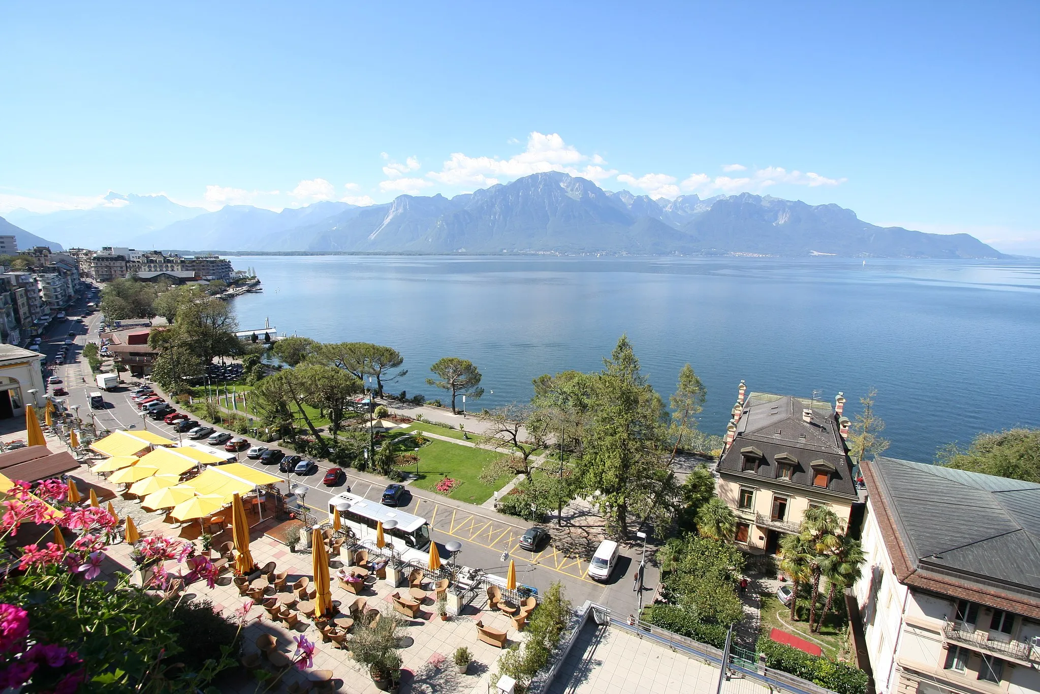 Photo showing: A photo taken by my brother, Ahmed, in Montreux, Switzerland. Looking at Lake Geneva and at France on the other side of the lake.