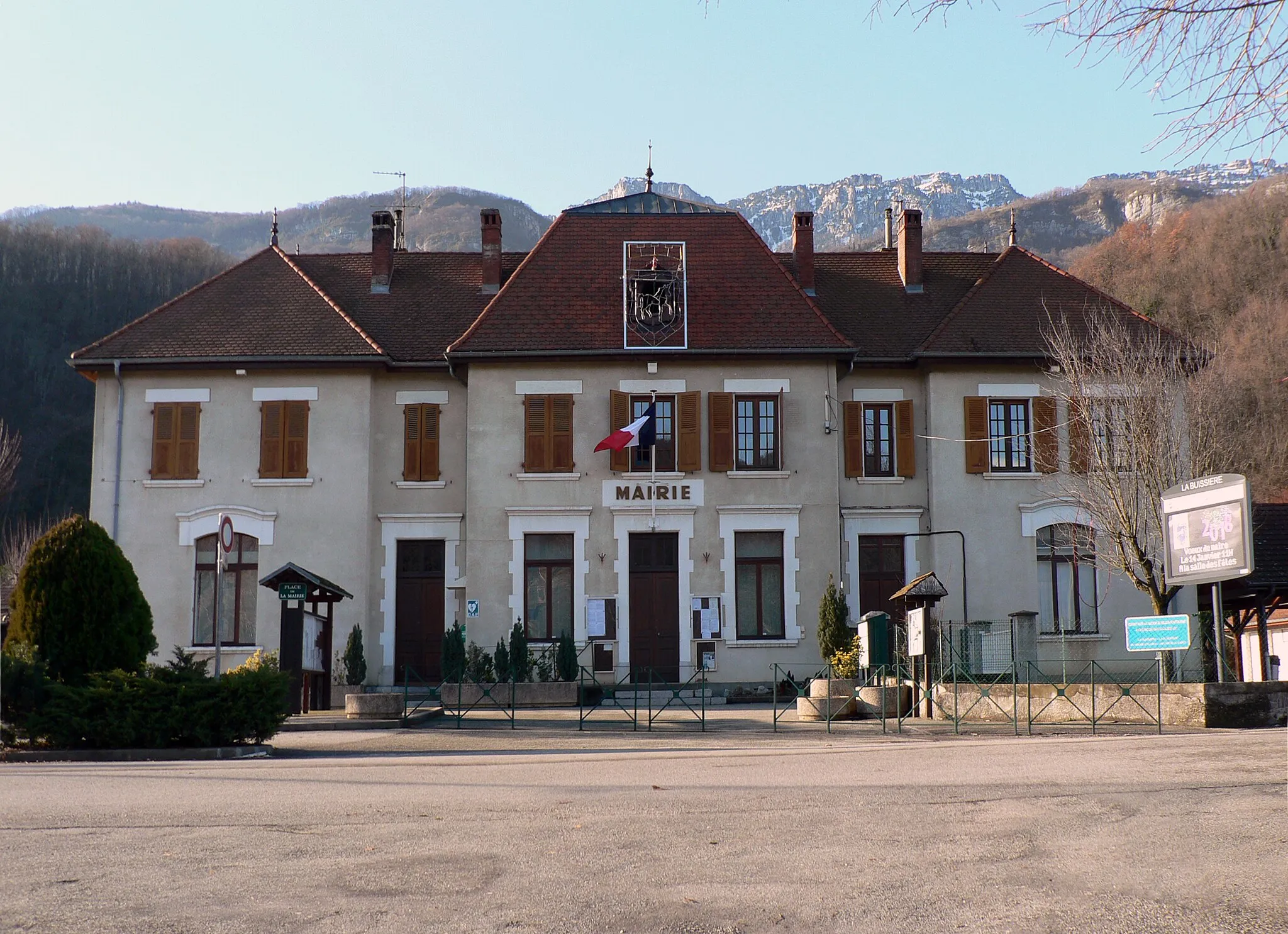Photo showing: La mairie. La Buissière, Isère, AuRA, France.