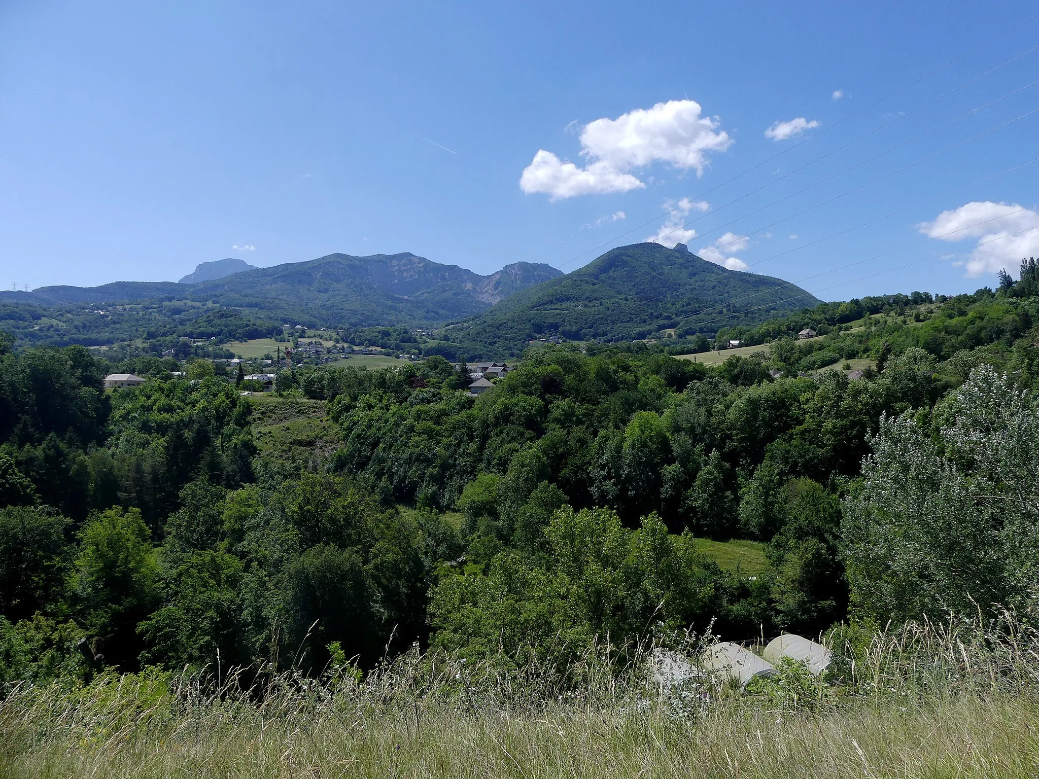 Photo showing: Sight of the heights of Cognin with visible Chartreuse mountain range at the background, Savoie, France.