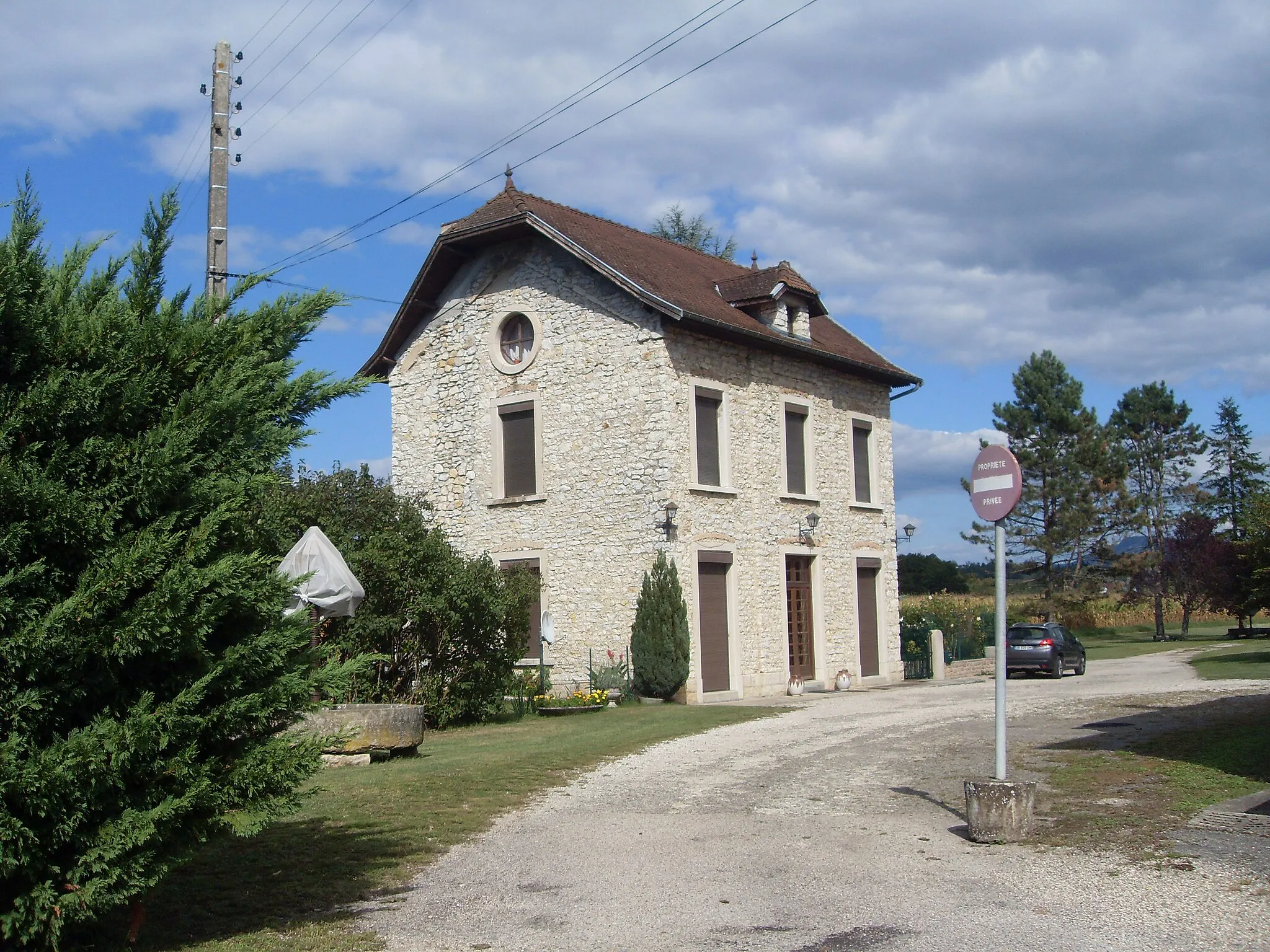 Photo showing: Ancienne gare du Chemin de fer de l'Est de Lyon à Thuellin