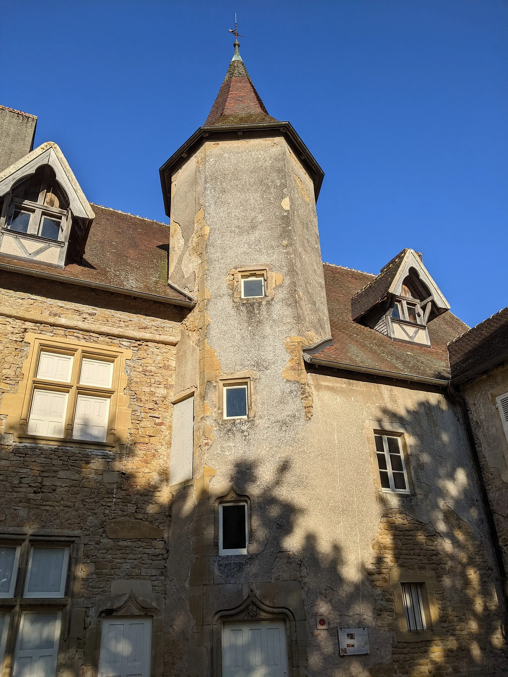 Photo showing: Prieuré Sainte-Marie-Madeleine de Charolles (Saône-et-Loire, France).