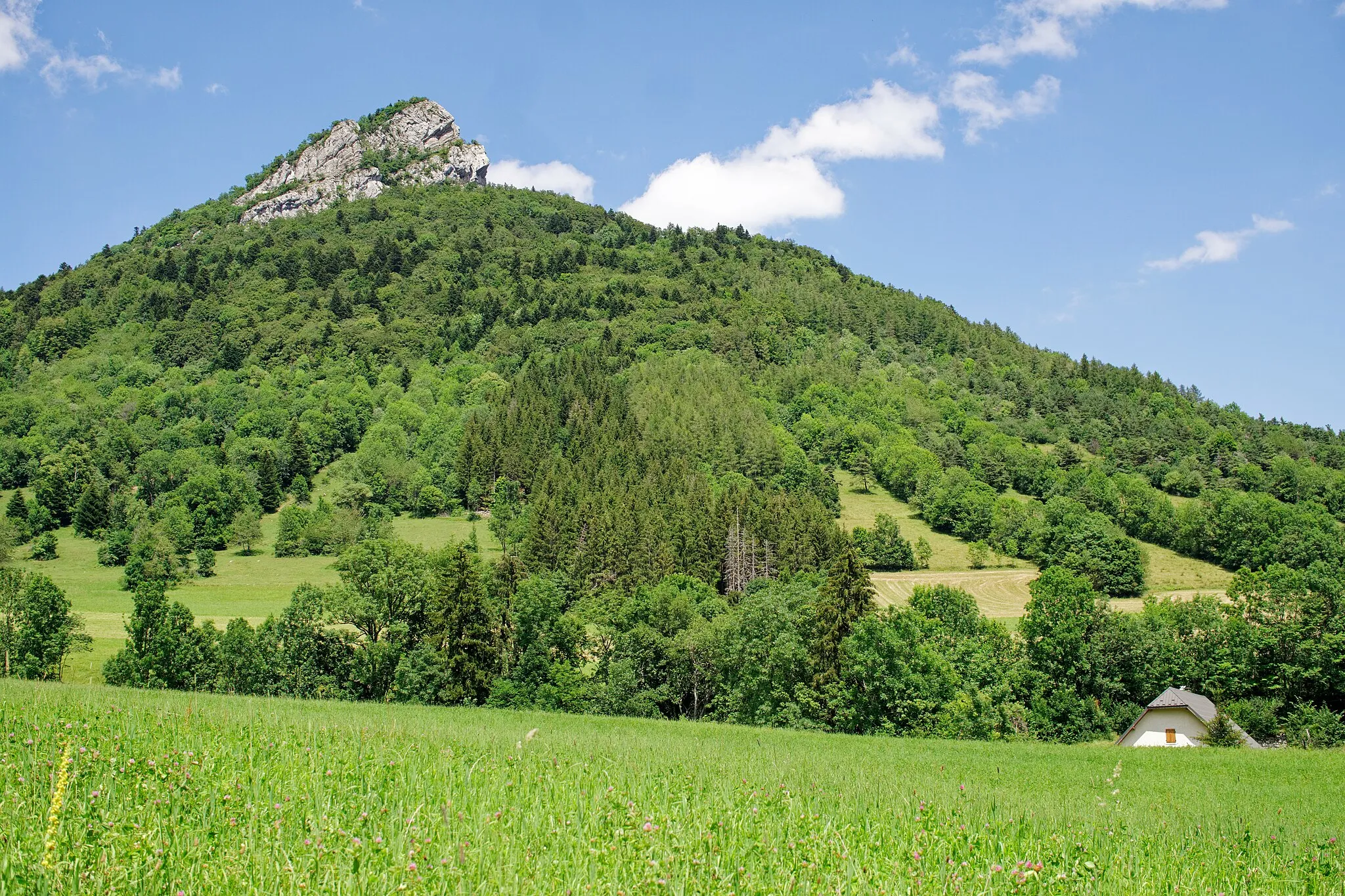 Photo showing: Rocher de l'Éperrimont vu depuis Prélenfrey