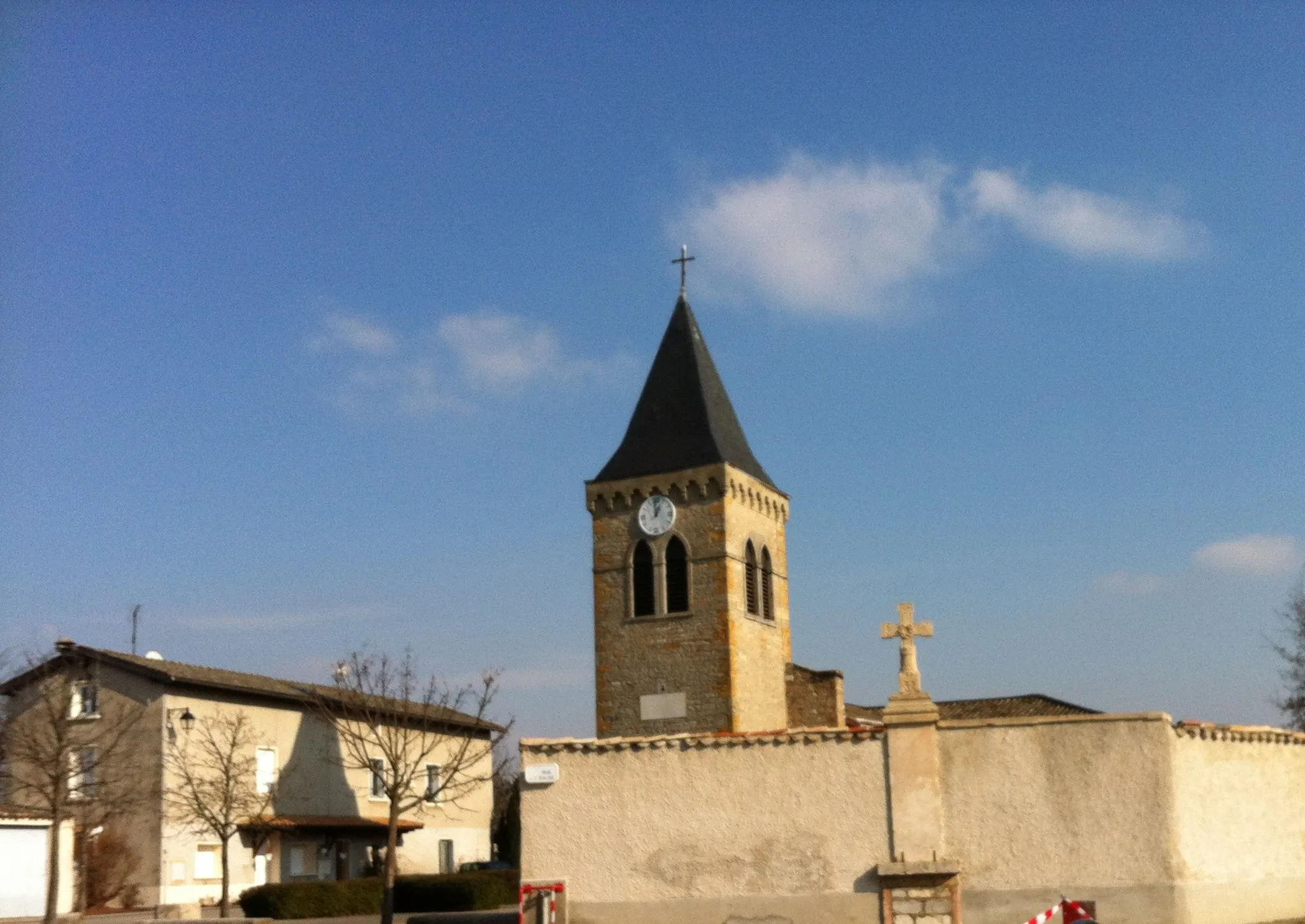 Photo showing: Church of Neyron.