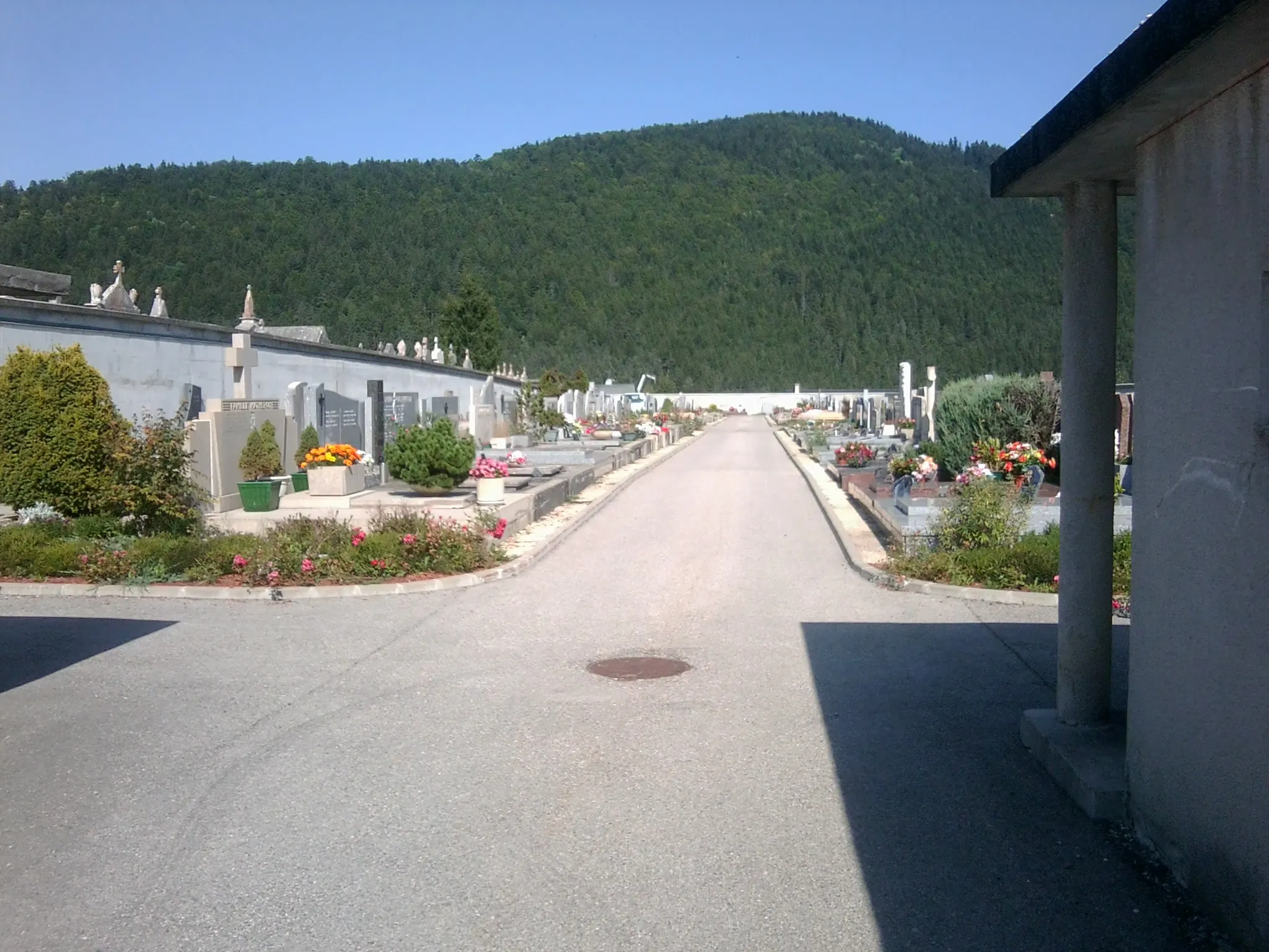 Photo showing: Villard-de-Lans (38) : Le cimetière.