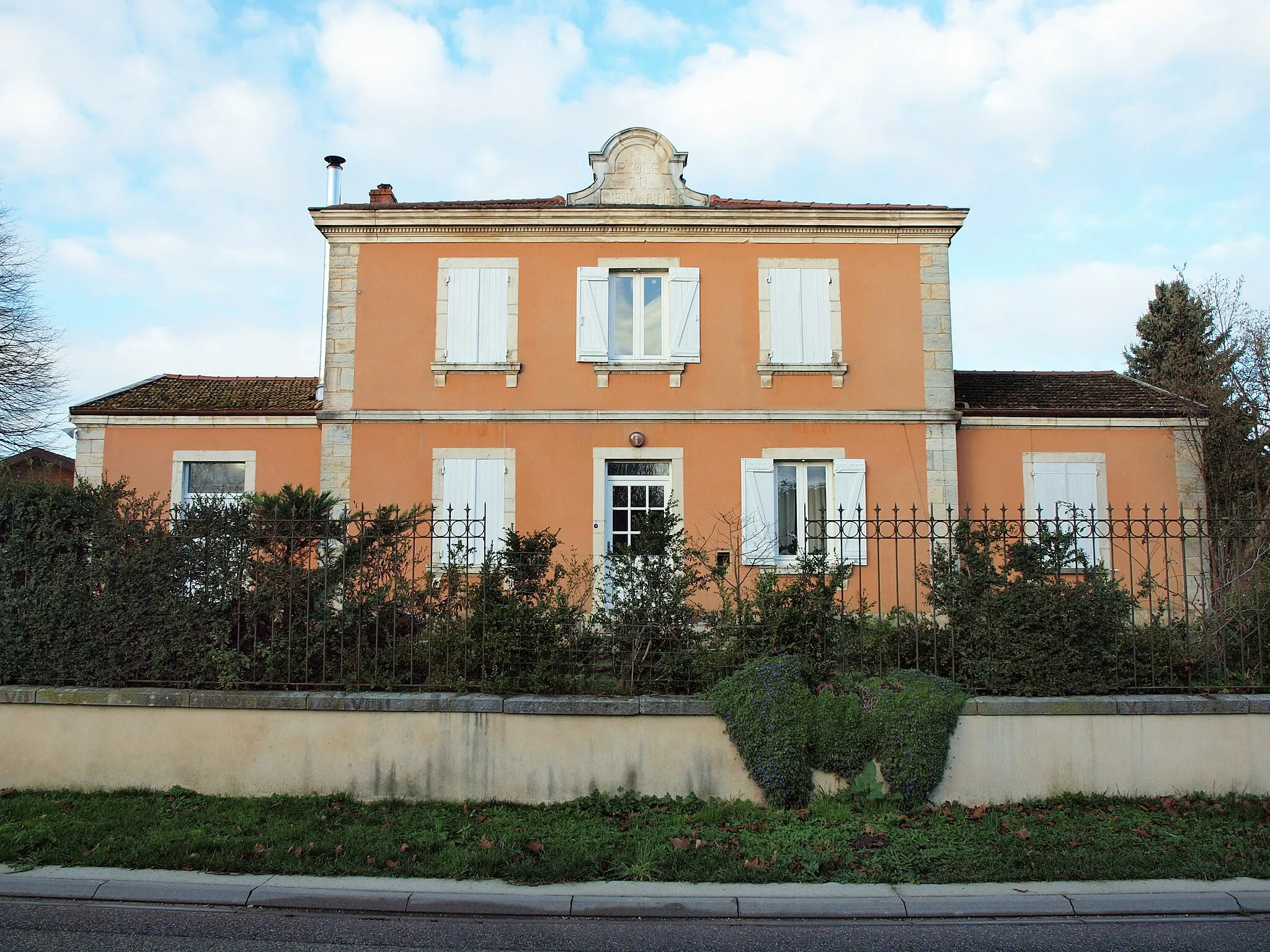 Photo showing: Certines (Ain, France)