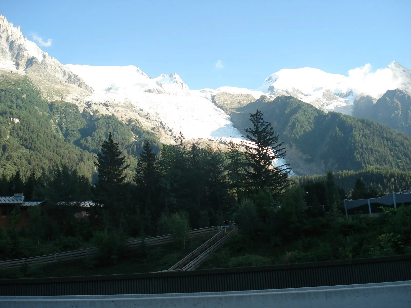 Photo showing: le glacier des bossons en soiree, chamonix