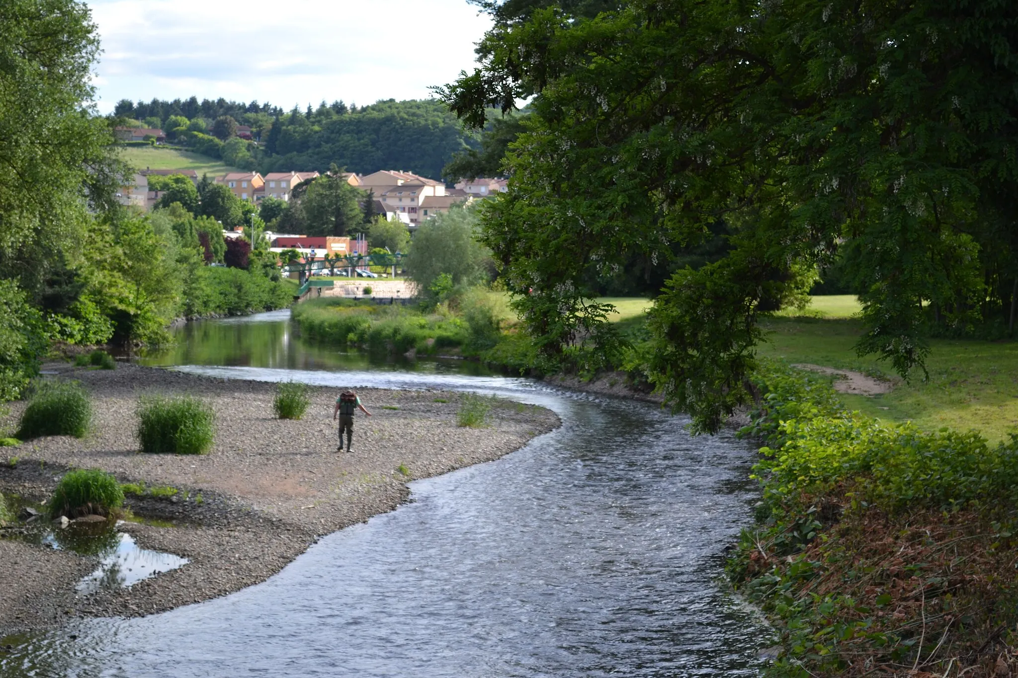 Photo showing: Photo de la rivière Azergues à Lozanne (Rhône), vue vers l'amont.