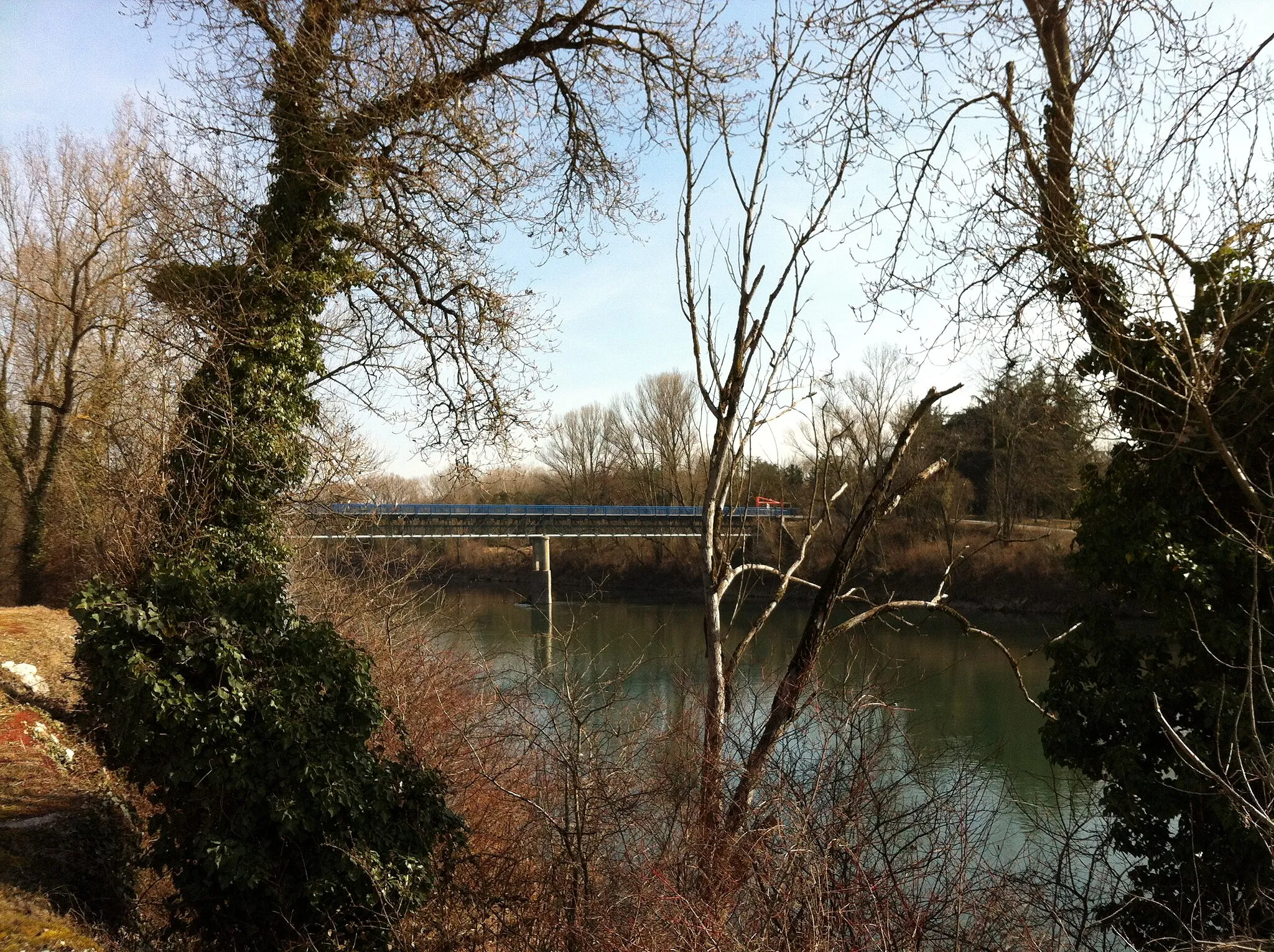 Photo showing: Pont de Miribel, sur le canal de Miribel.
