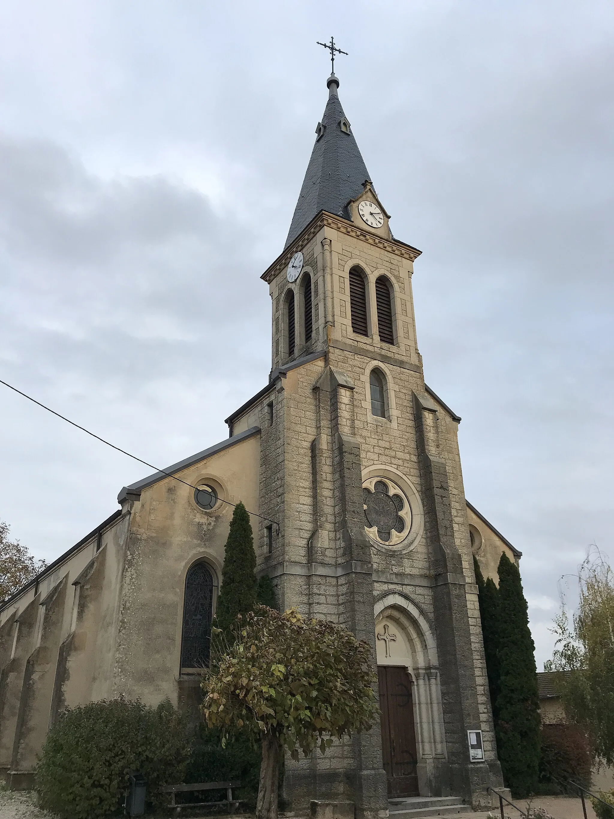 Photo showing: Image de Villieu - commune de Villieu-Loyes-Mollon (Ain, France) en novembre 2017.