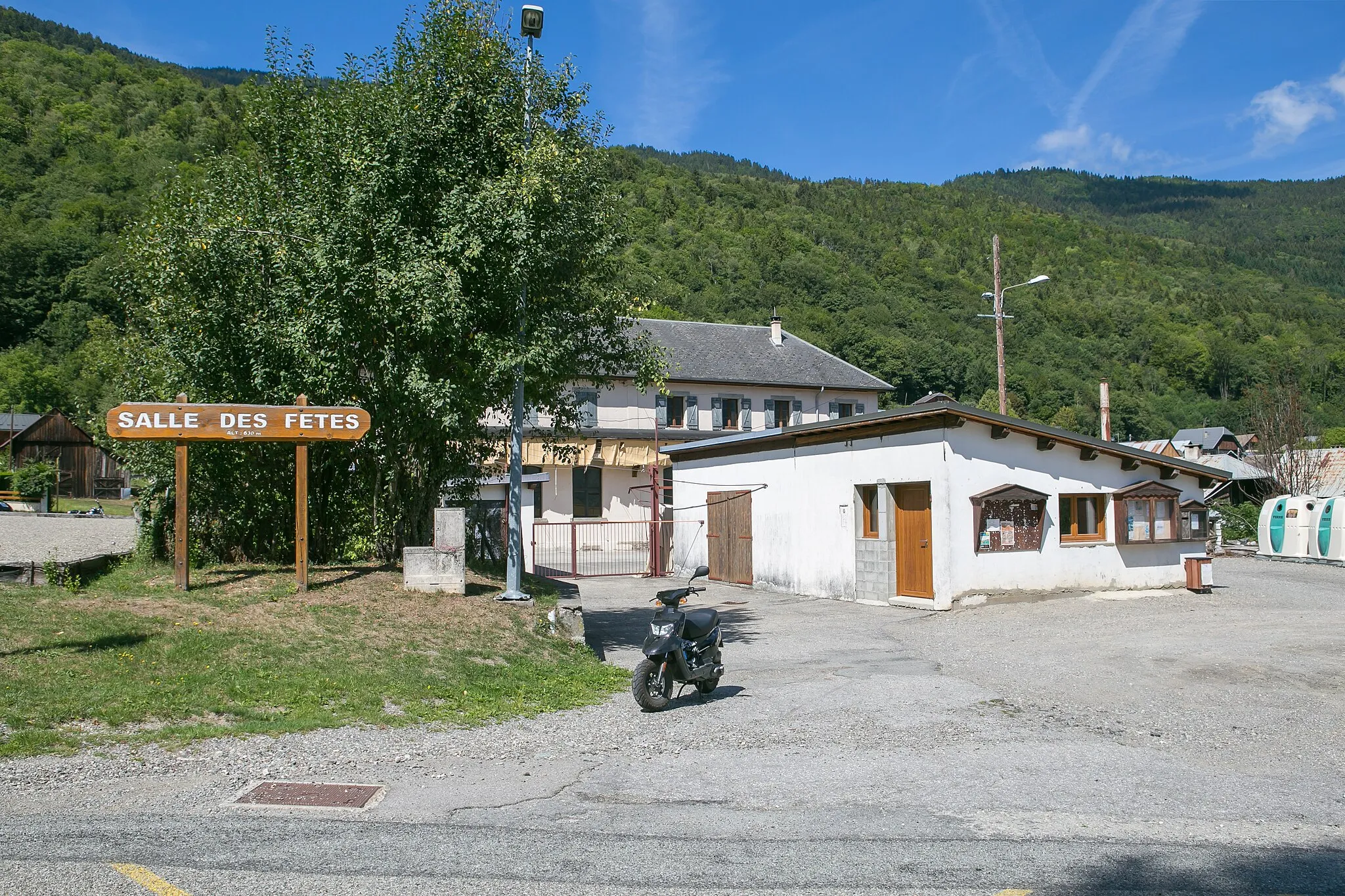 Photo showing: Vue de la salle des fêtes de Saint-Alban-d'Hurtières / Savoie / France