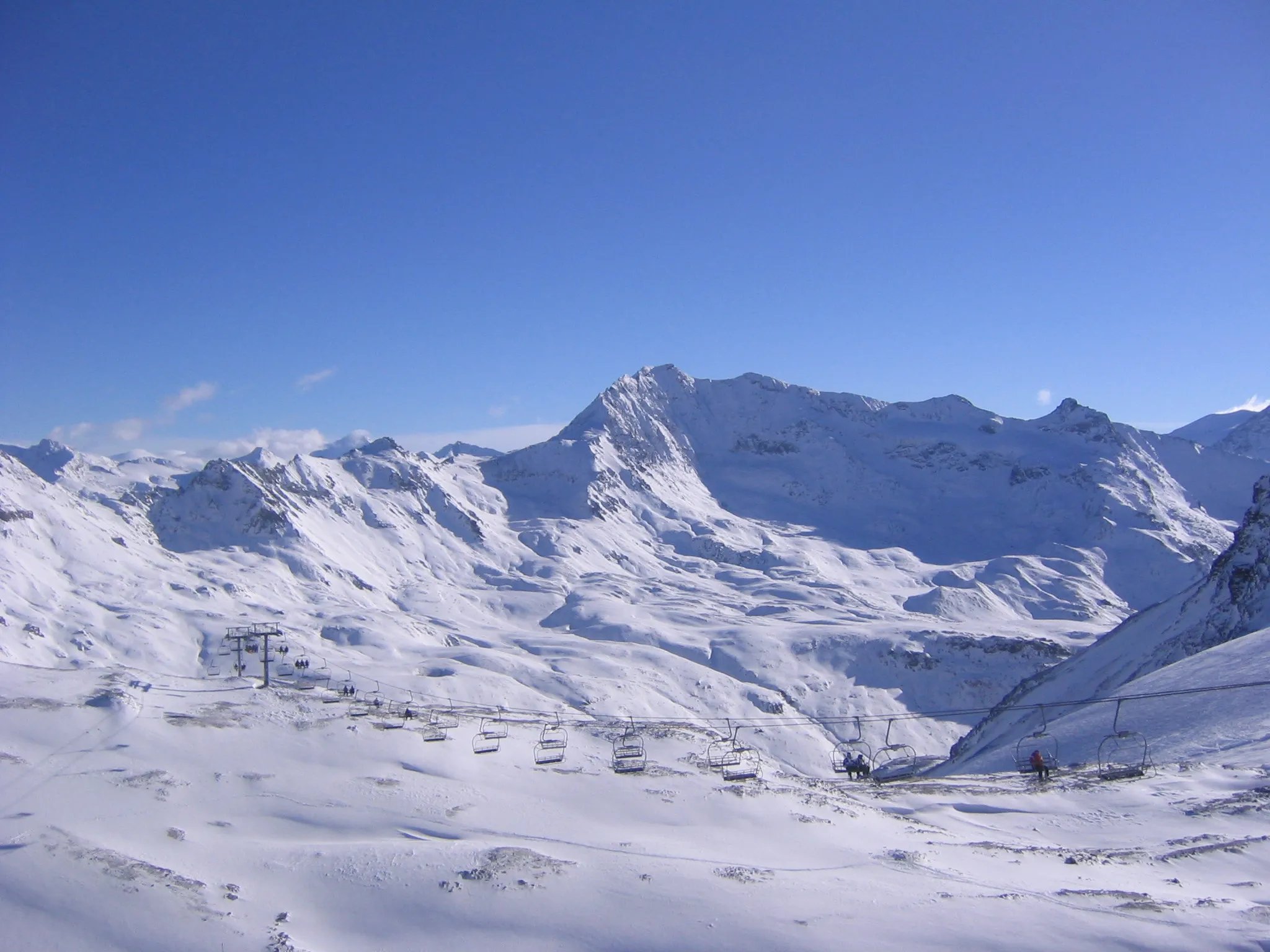 Photo showing: Pointe de la Sana from the Grande Motte skilift