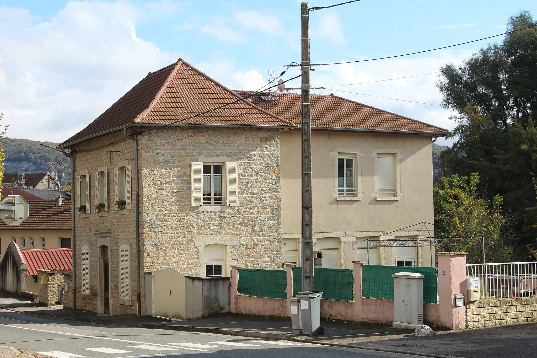 Photo showing: Ancienne mairie de Proulieu, Lagnieu.