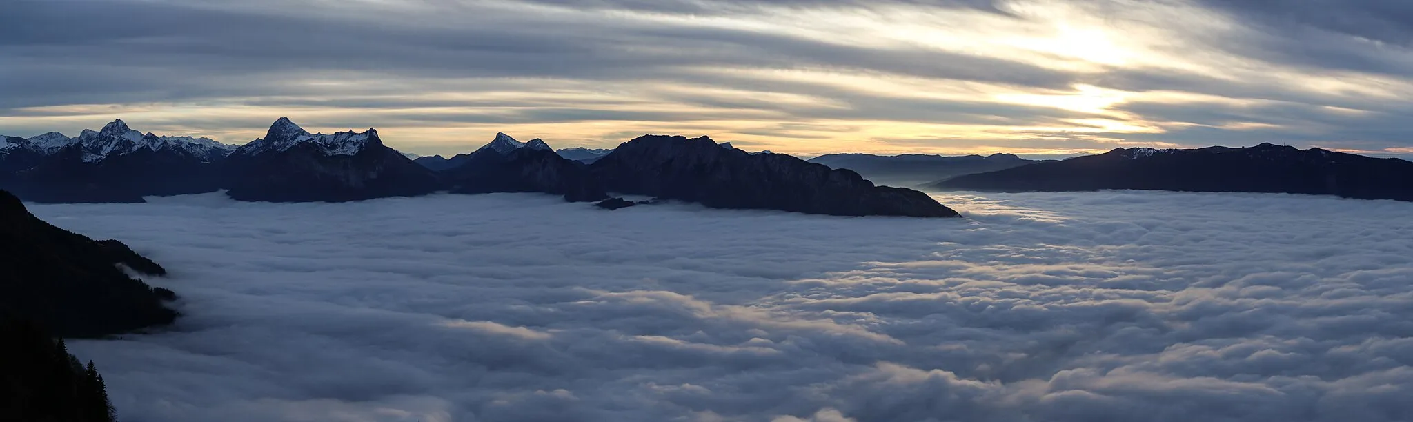 Photo showing: Finsteraarhorn seen from north, Bernese Alps