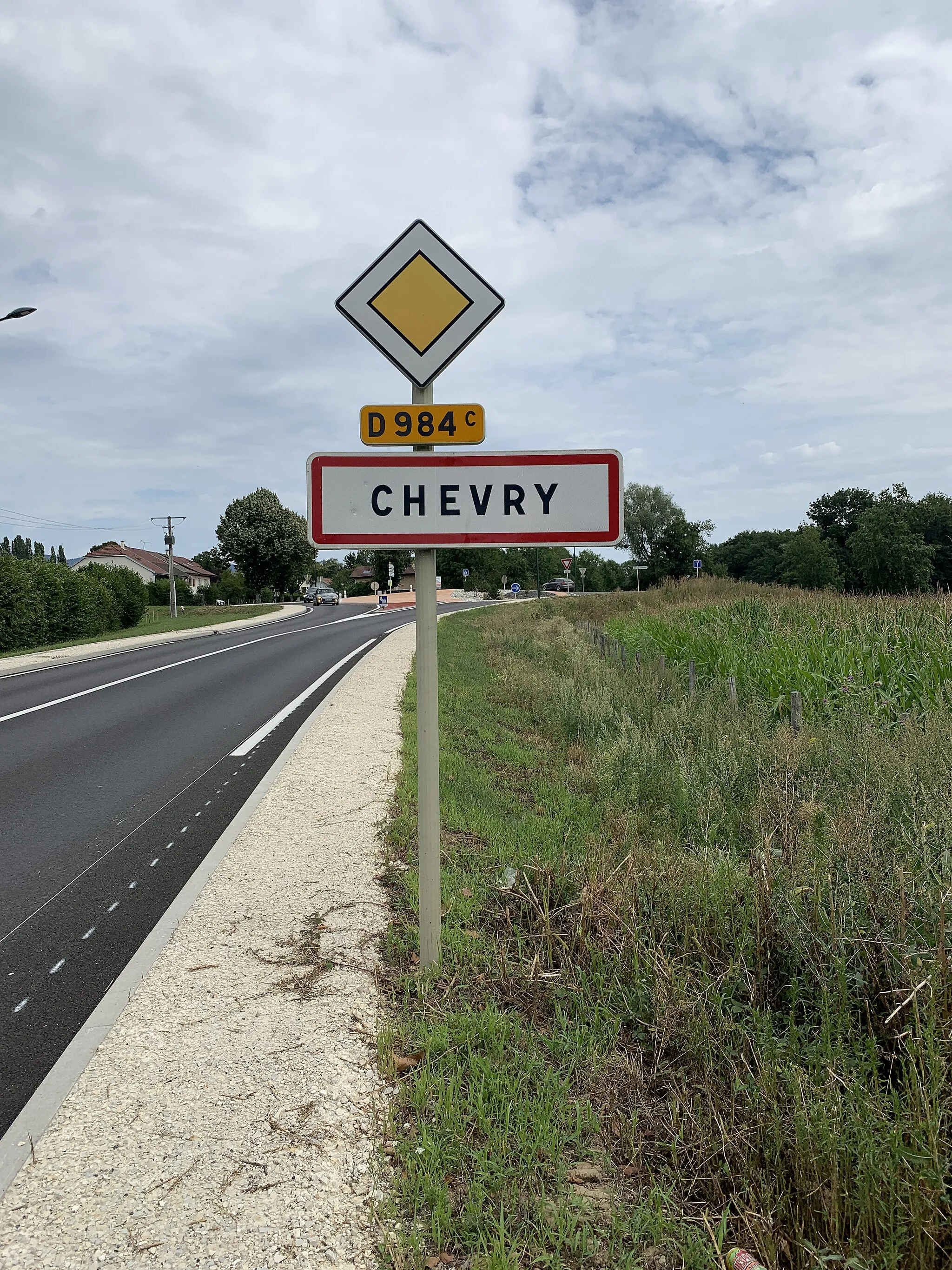 Photo showing: Panneau d'entrée dans Chevry, Ain.