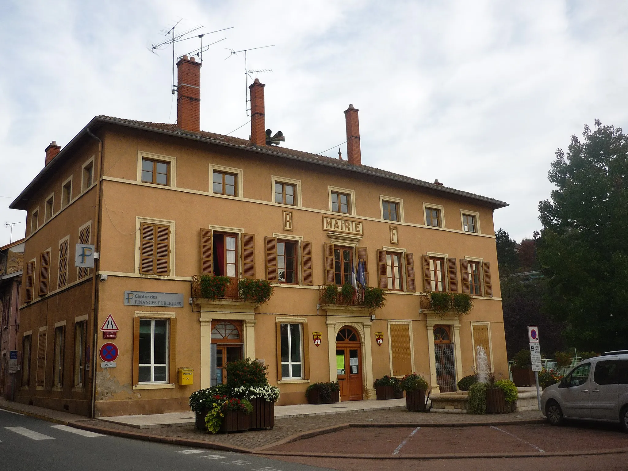Photo showing: Mairie de Lamure-sur-Azergues, commune du département du Rhône