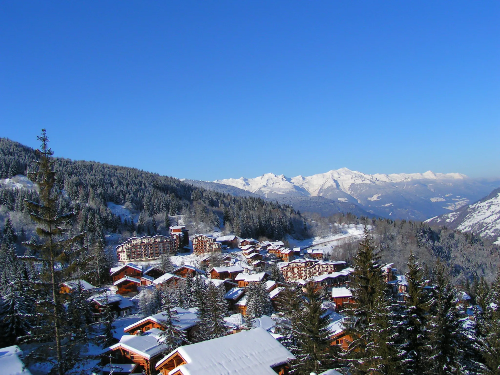 Photo showing: La Tania ski resort in winter