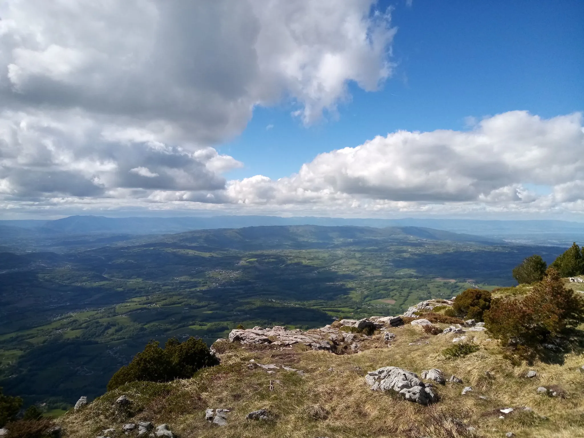 Photo showing: Le Salève depuis le Parmelan au sud, Haute-Savoie, France