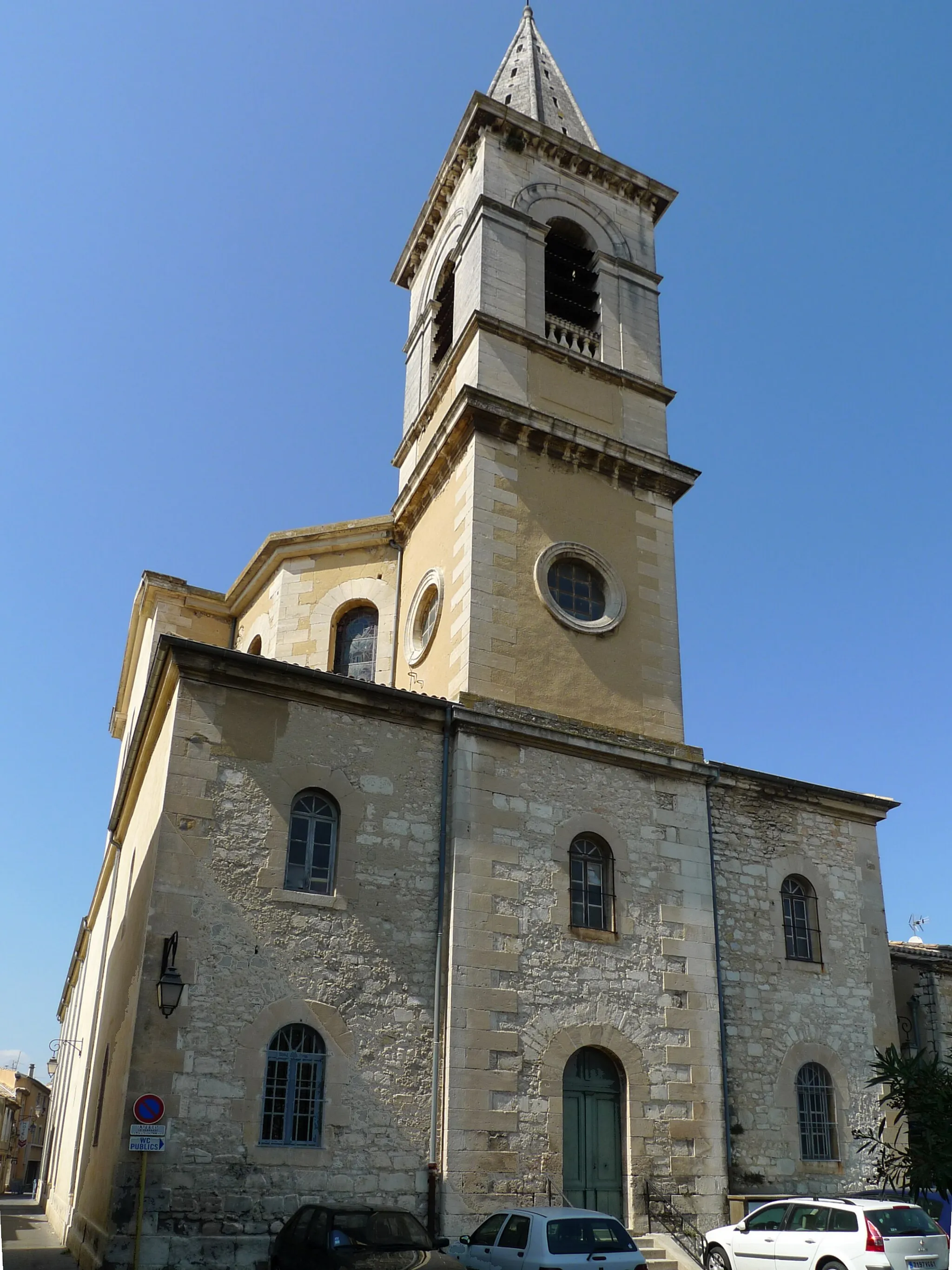 Photo showing: Église Saint-Jean-Baptiste de Pierrelatte