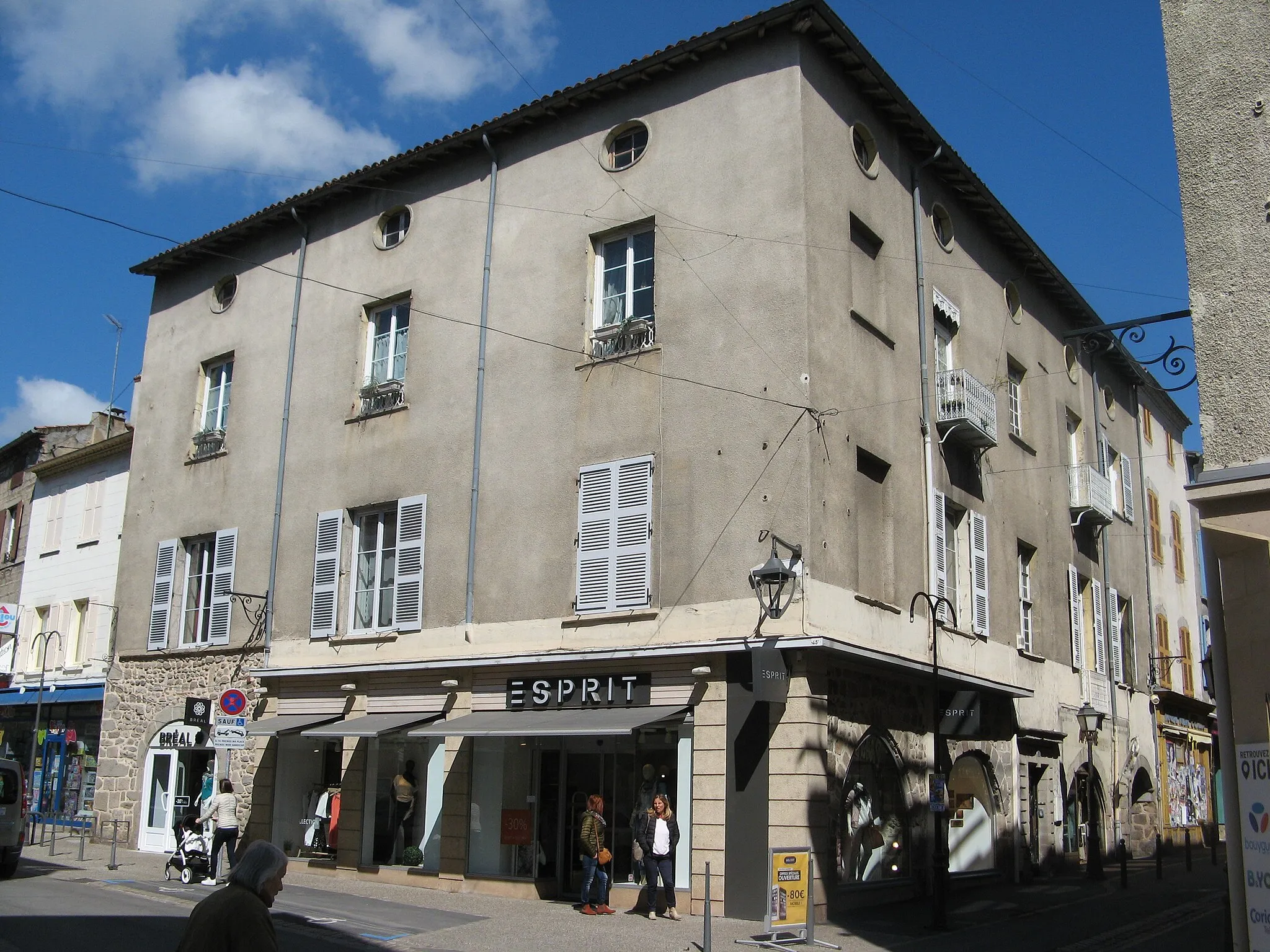 Photo showing: This building is classé au titre des monuments historiques de la France. It is indexed in the base Mérimée, a database of architectural heritage maintained by the French Ministry of Culture, under the reference PA00117526 .