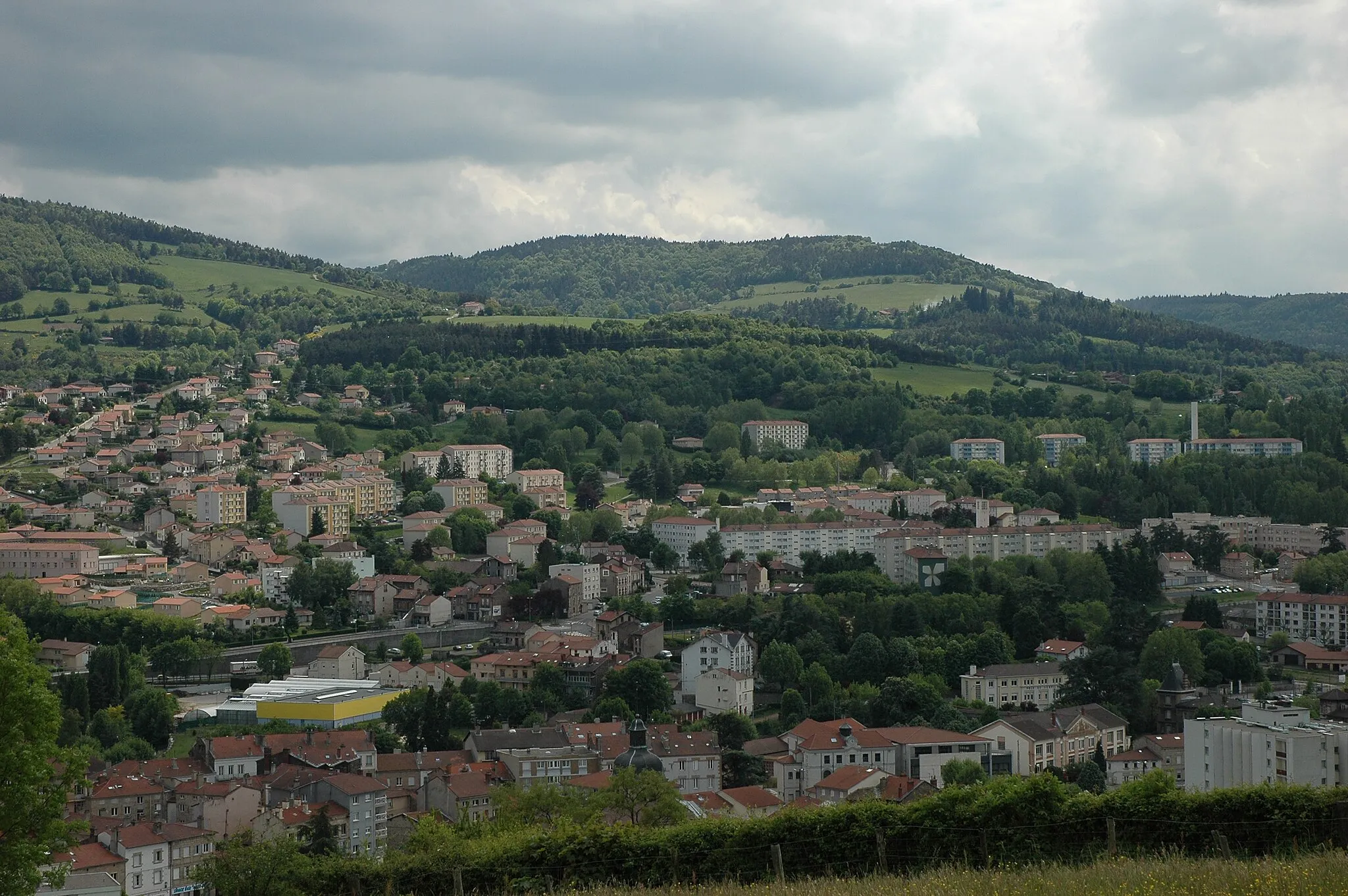 Photo showing: Panoramic view of Le Chambon-Feugerolles.