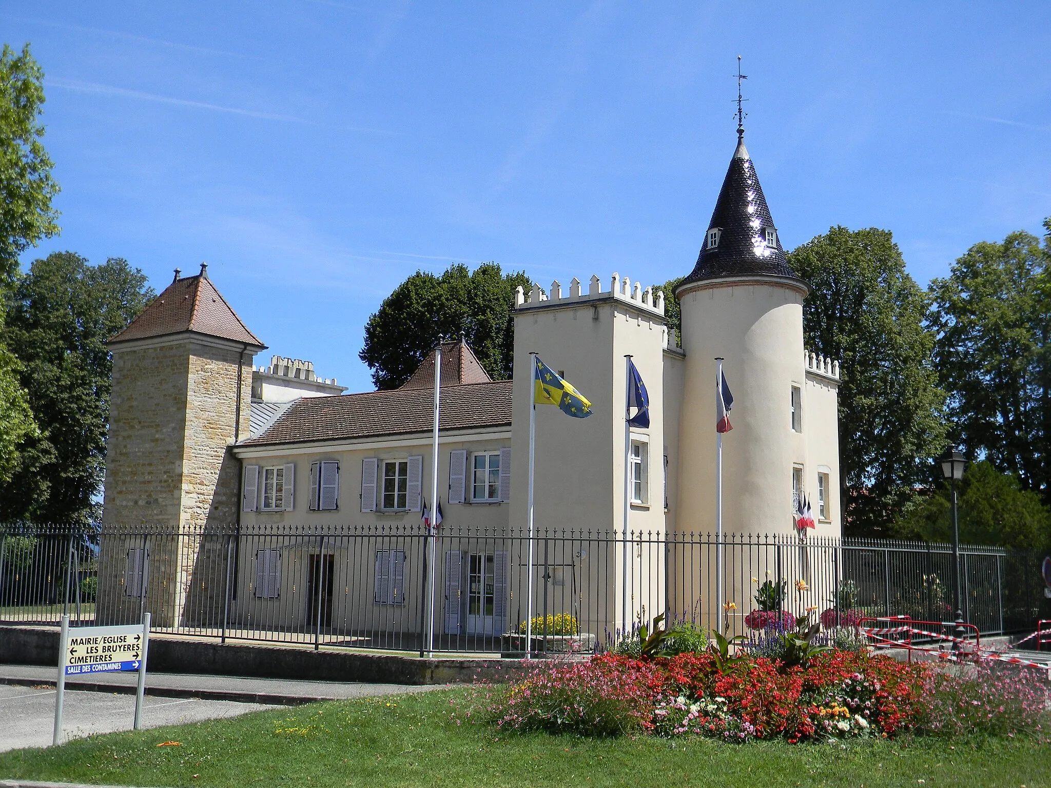 Photo showing: Château des Panettes à Chavanoz.