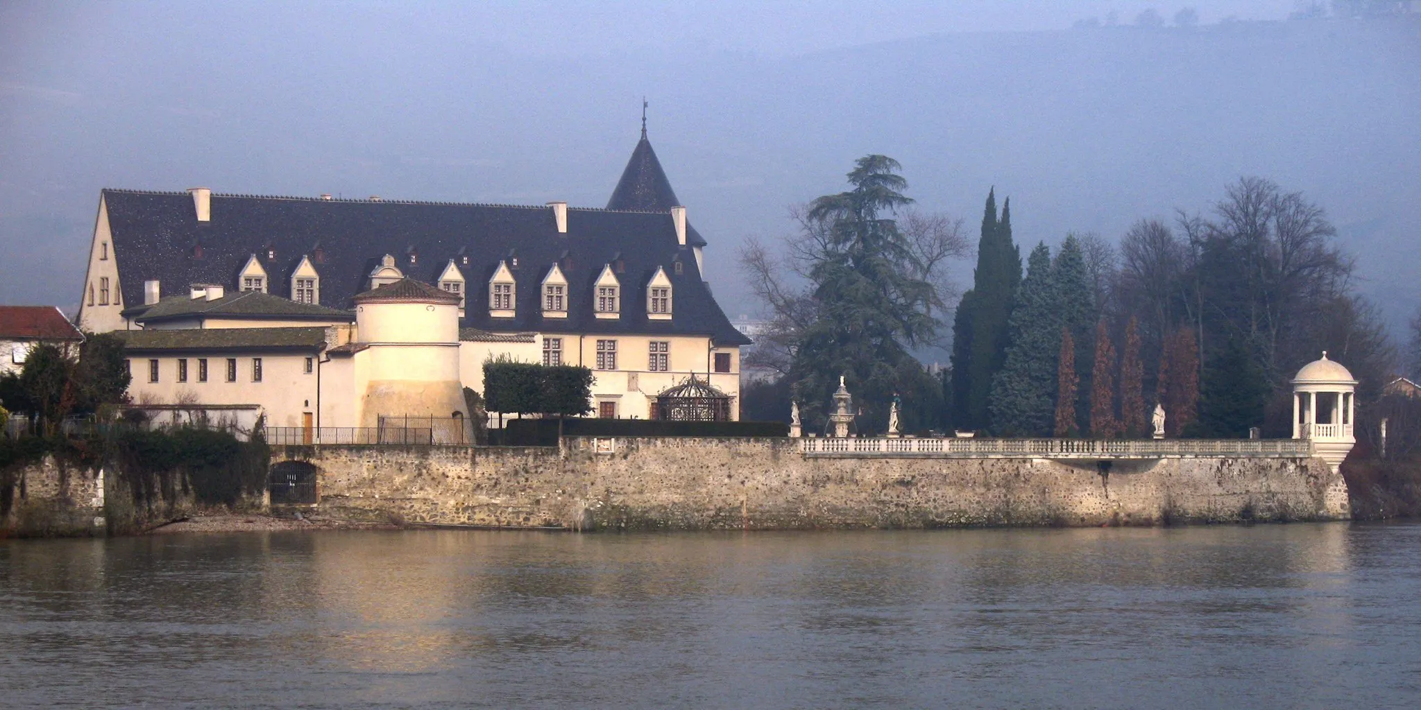 Photo showing: Château d'Ampuis à Ampuis dans le Rhône.
