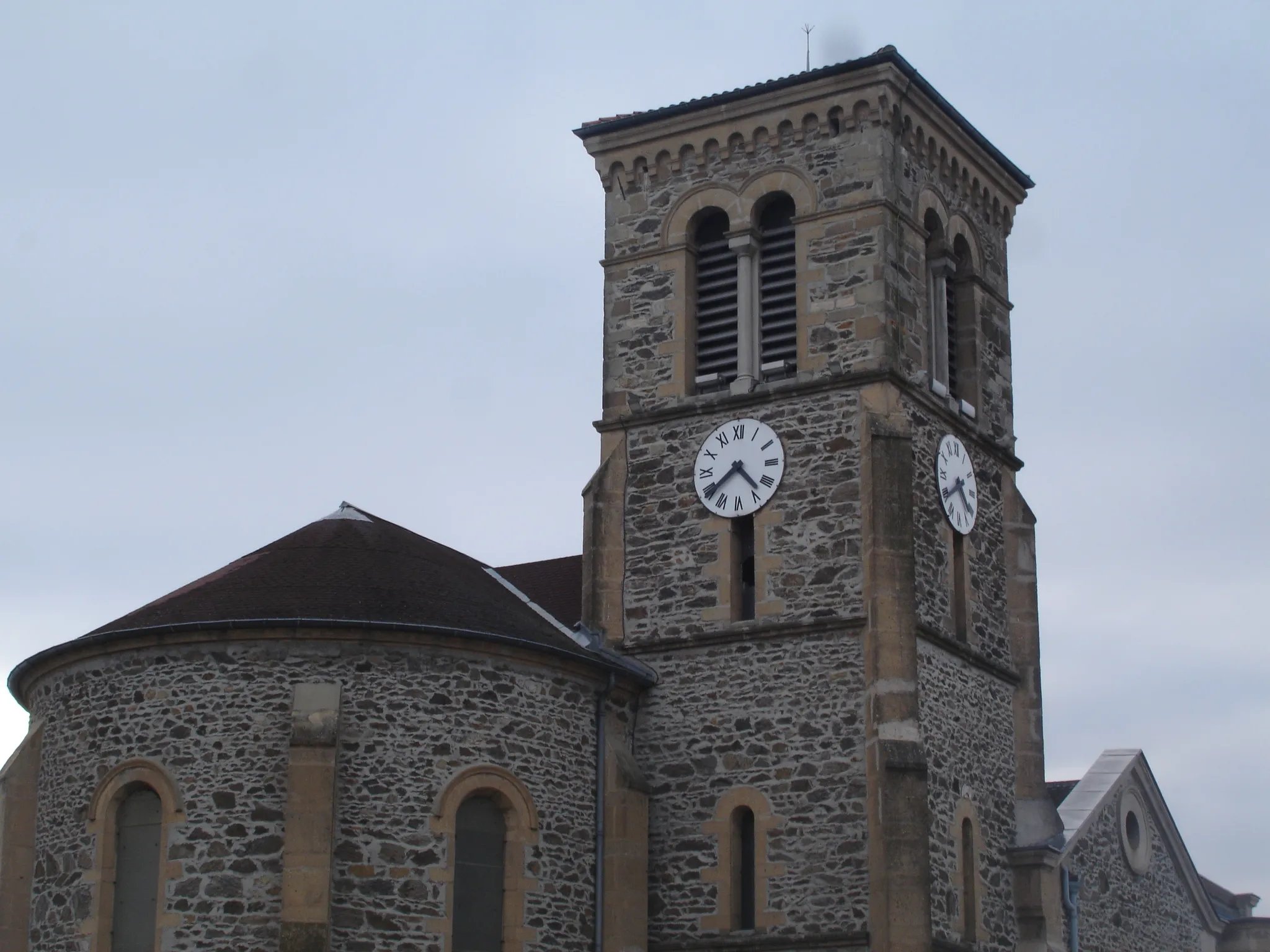 Photo showing: Chaponnay () : église et clocher