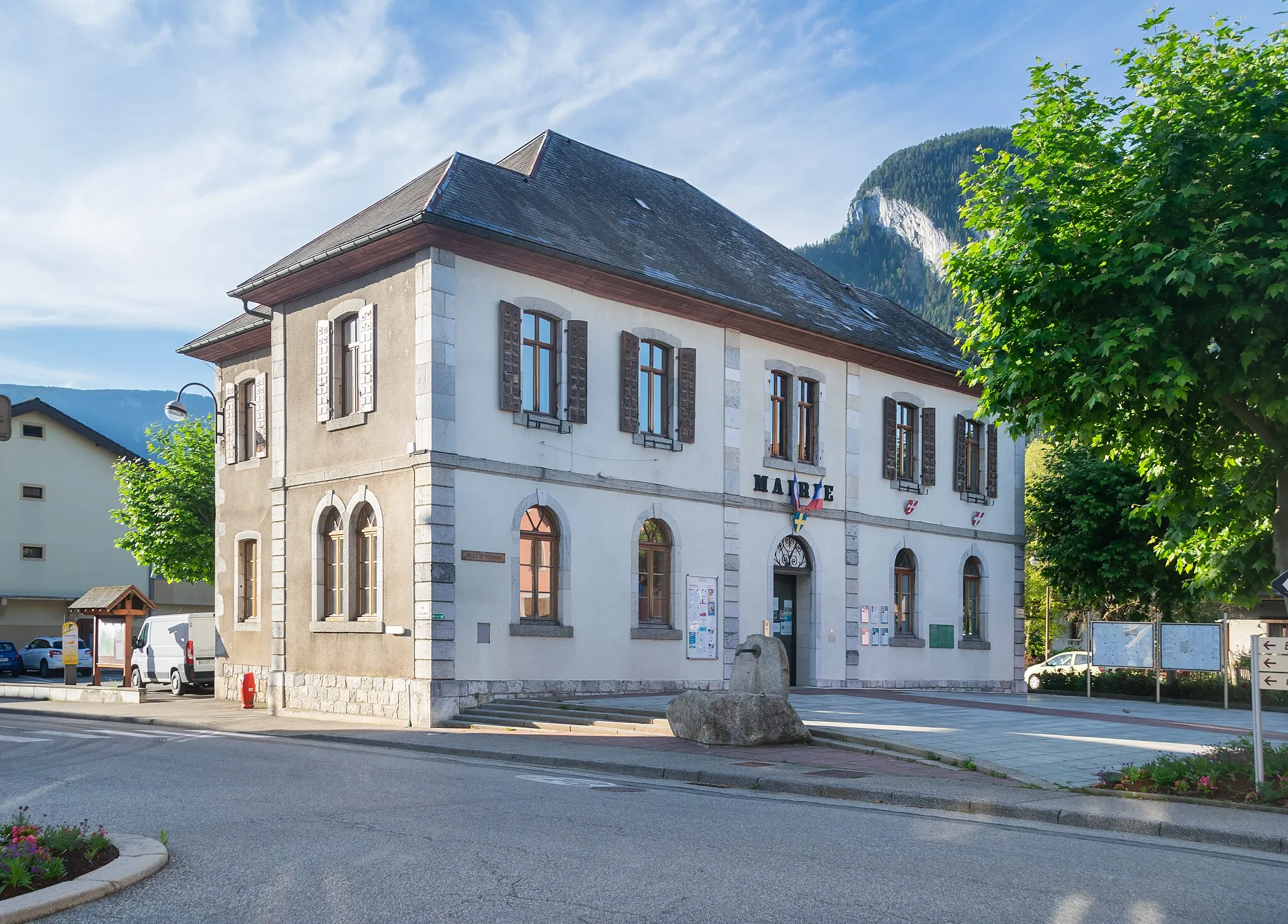 Photo showing: Town hall of Thorens-Glières, Haute-Savoie, France