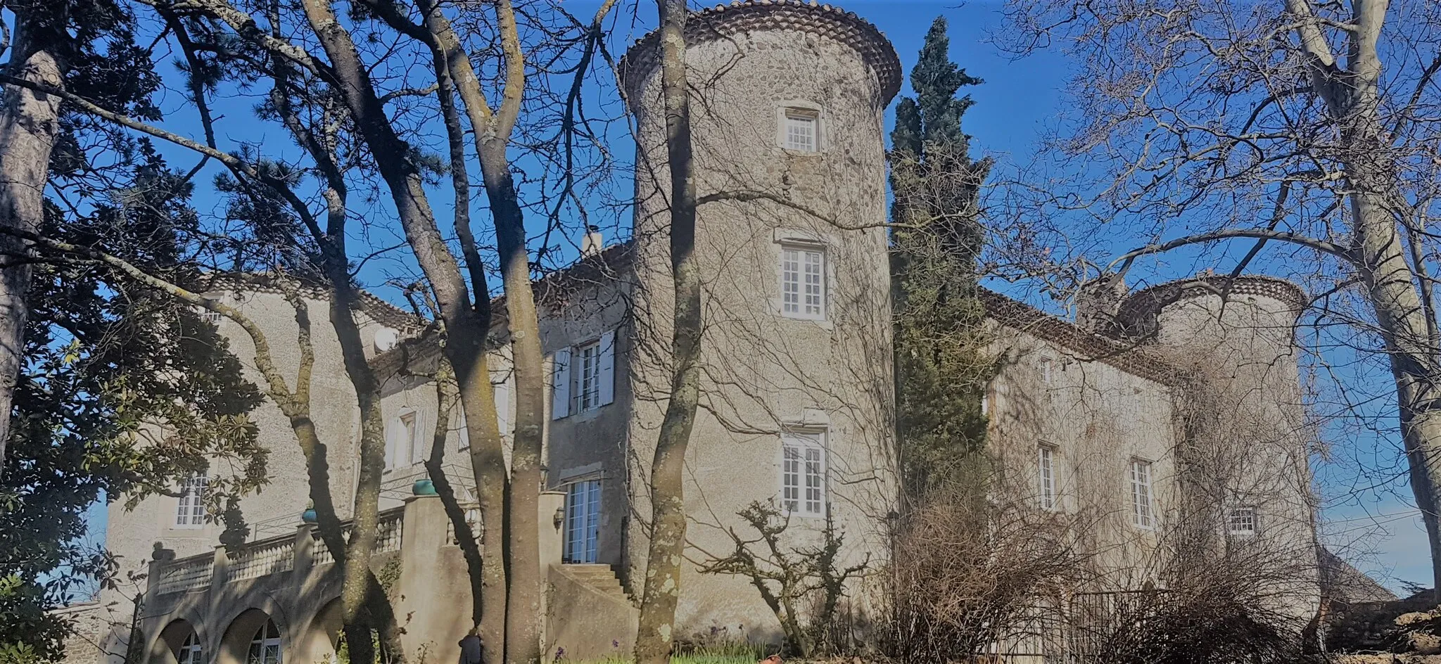 Photo showing: Vue Sud du quadrilatère