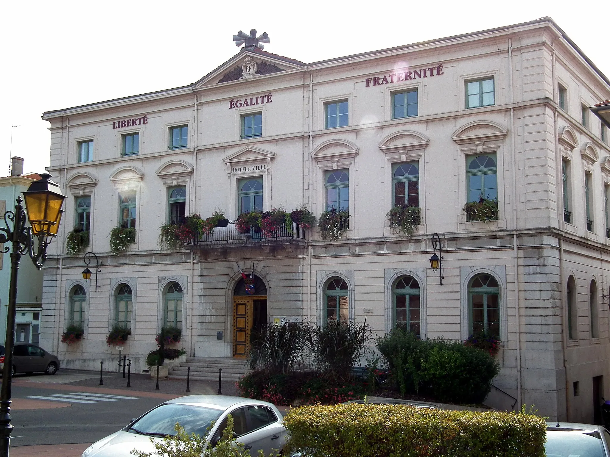 Photo showing: Town hall of Saint-Vallier - Drôme - France