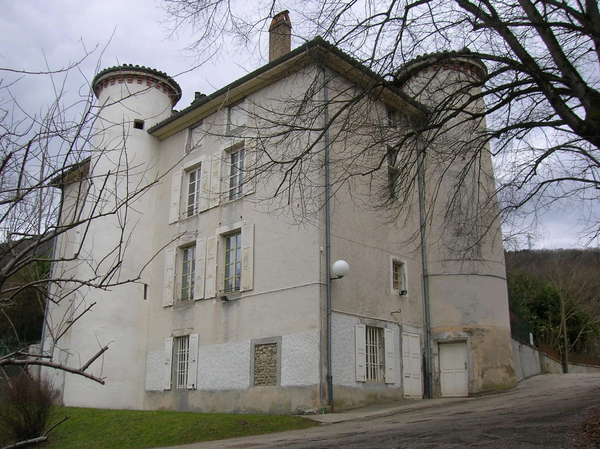 Photo showing: Maison des Collines, Eybens, Isère, AuRA, France.