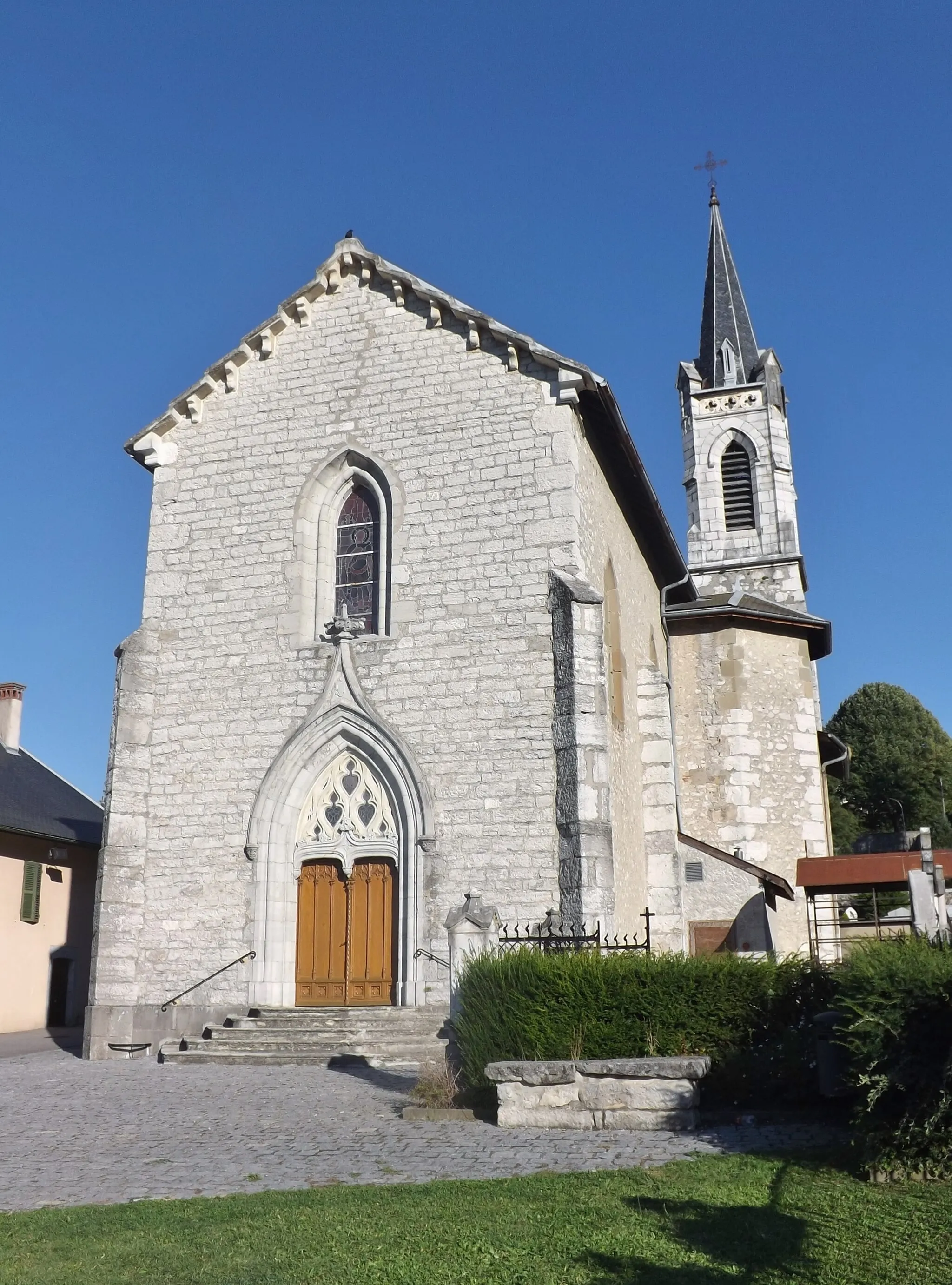 Photo showing: Sight of the église paroissiale Saint-Maurice church (1850), in Jacob-Bellecombette near Chambéry in Savoie, France.