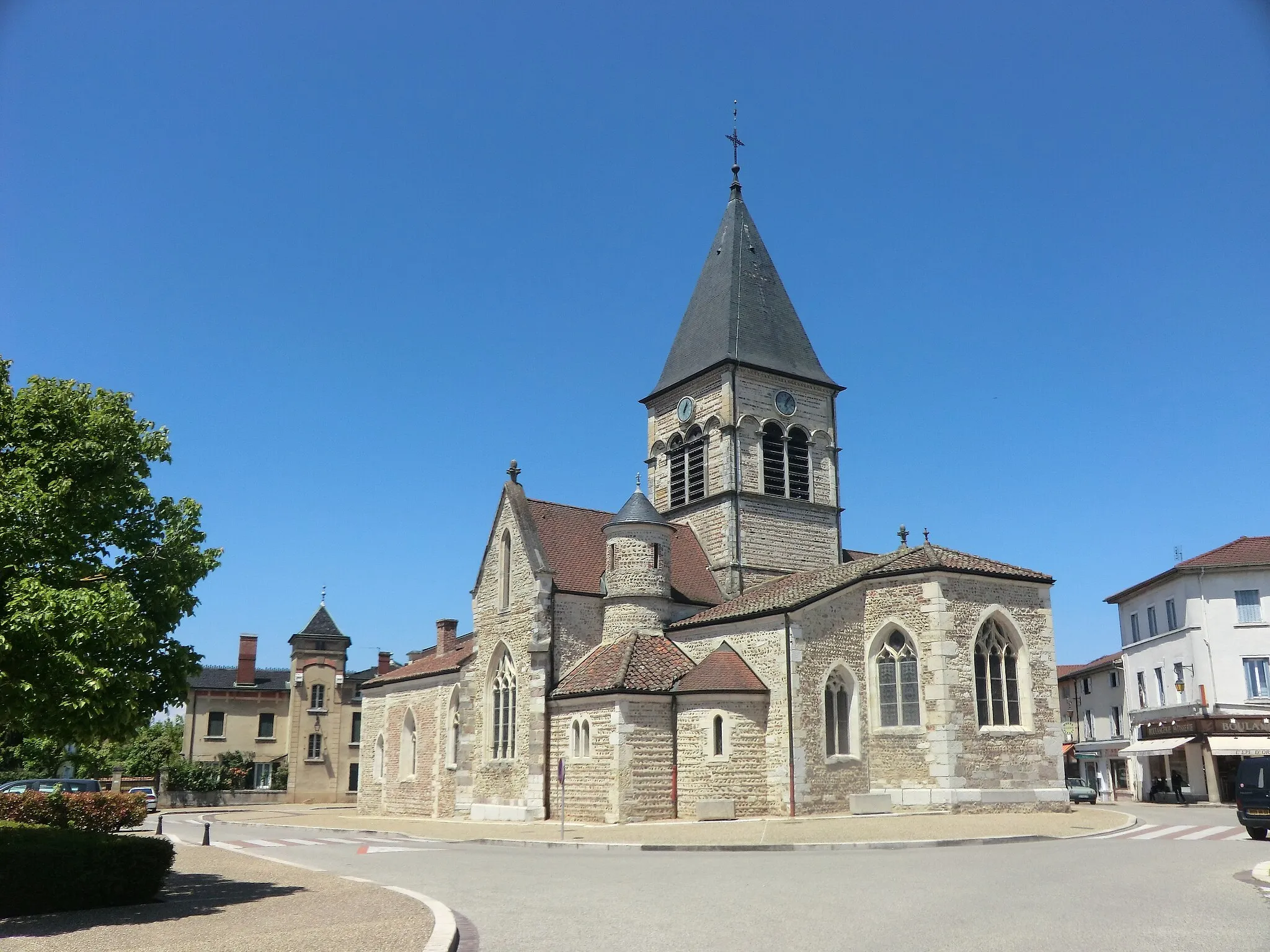 Photo showing: Église de la Nativité-de-la-Sainte-Vierge de Villars-les-Dombes