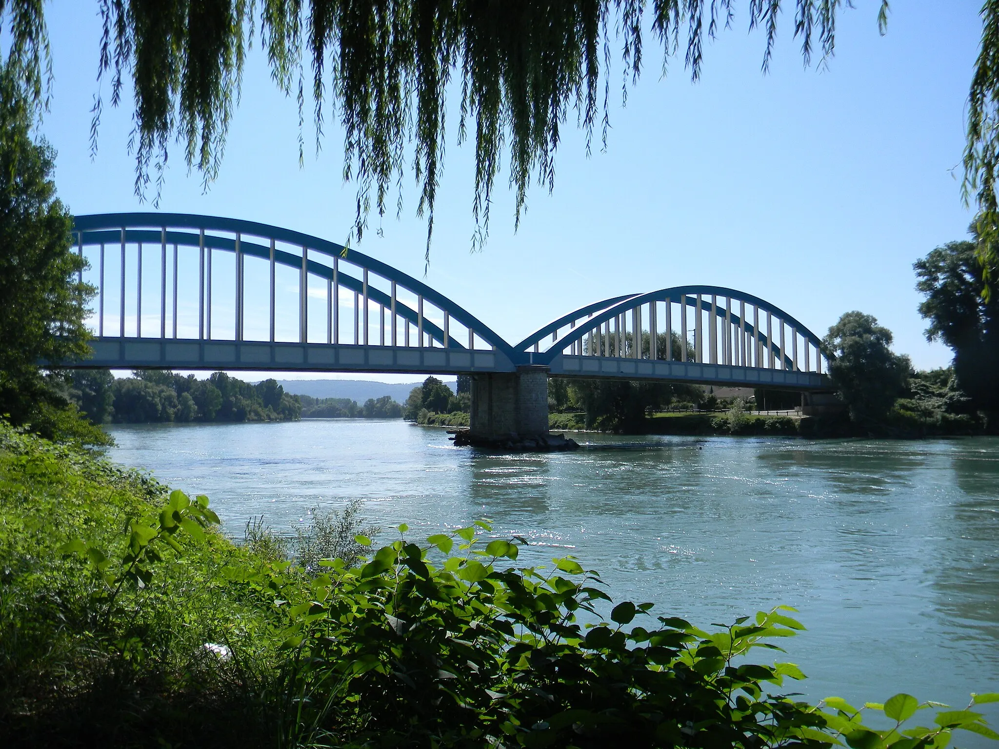 Photo showing: Pont de Loyettes, utilisé comme logotype de la commune.