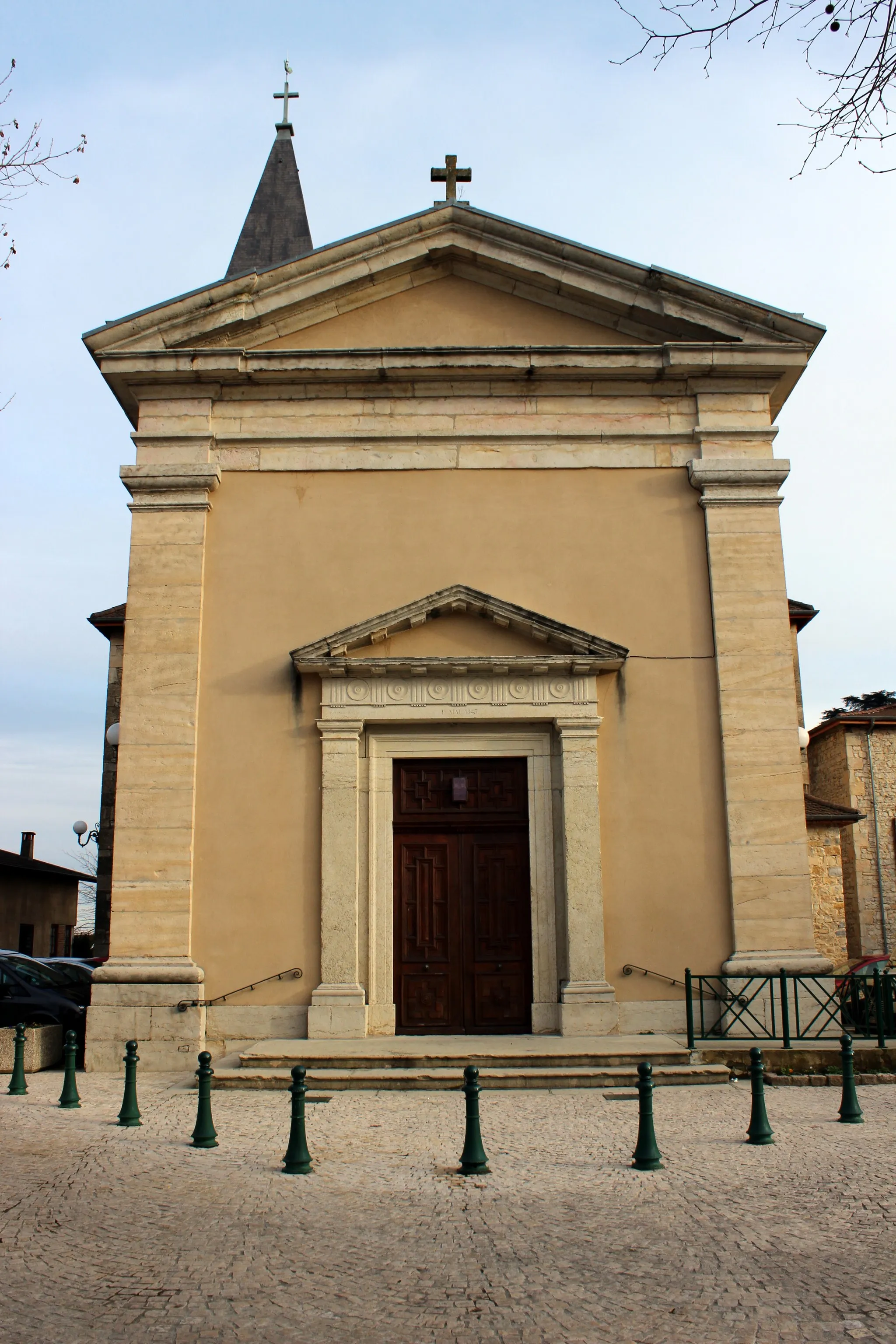 Photo showing: Église de Vaulx-Milieu.