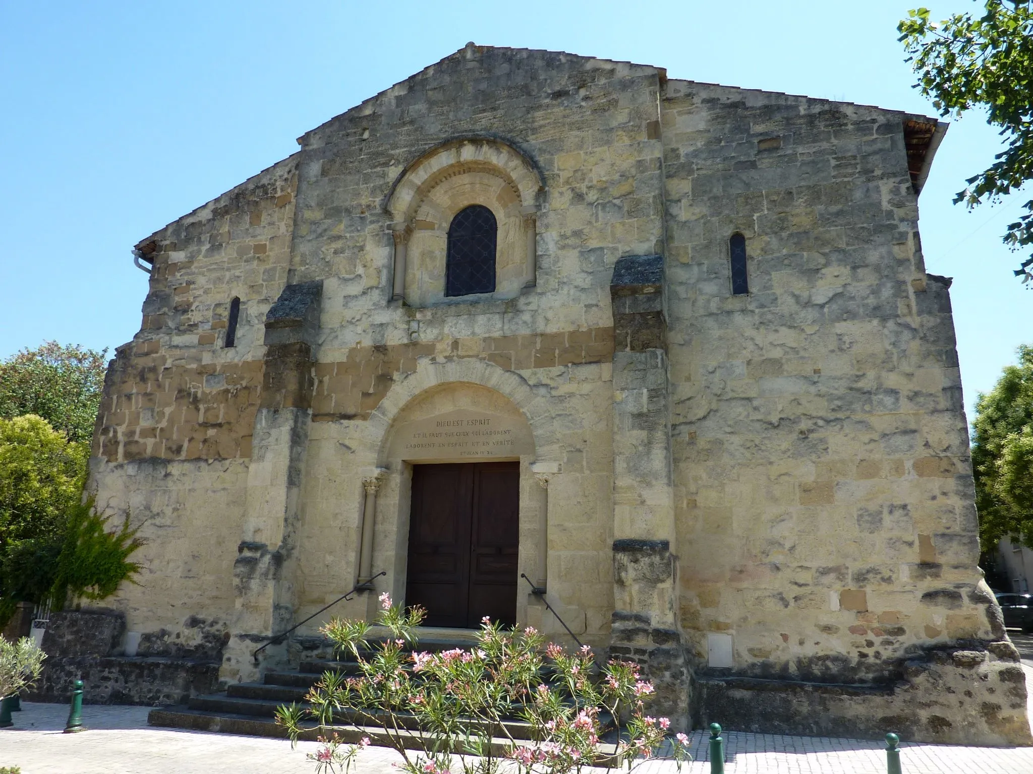 Photo showing: Église simultanée de Beaumont-lès-Valence