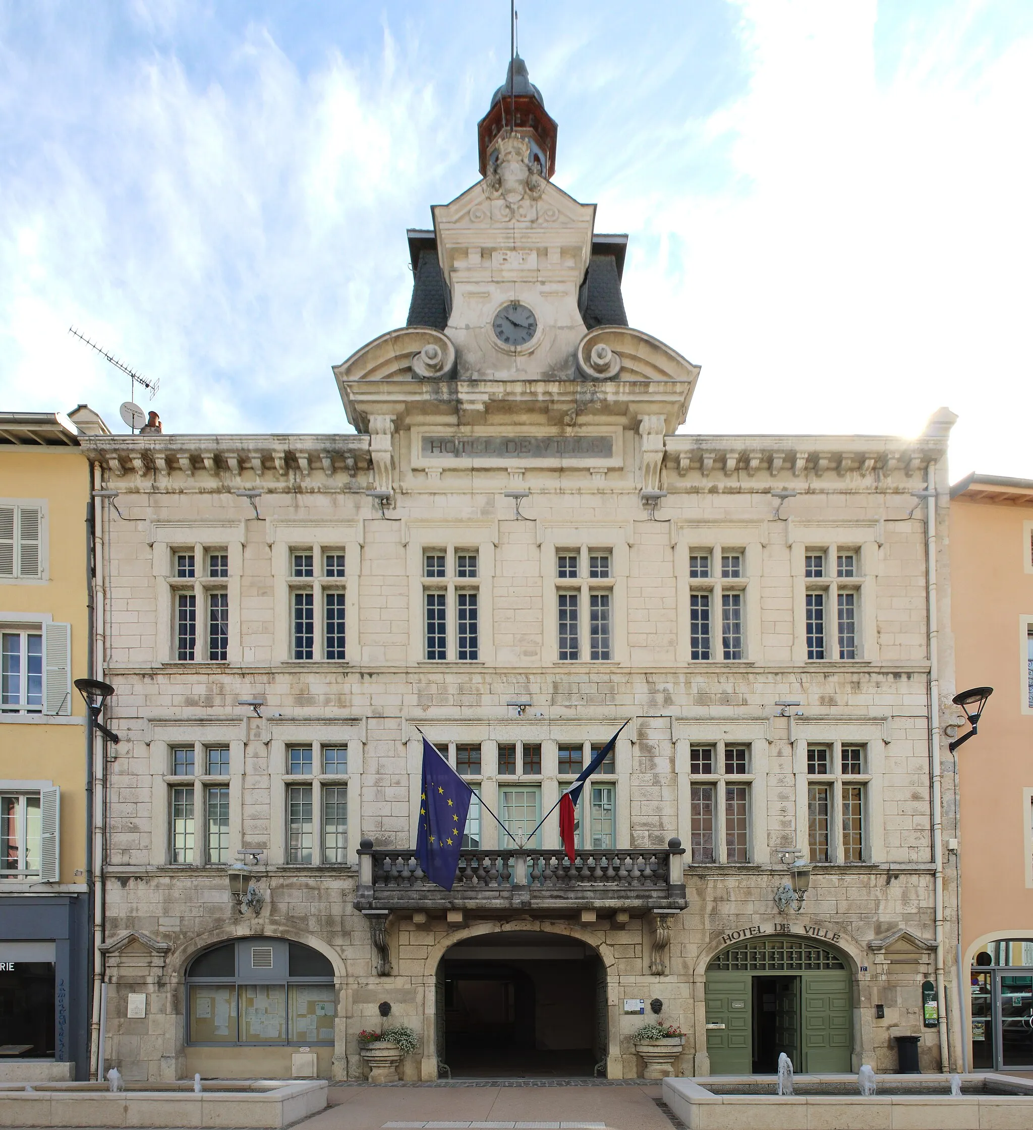 Photo showing: Hôtel de ville de Nantua.