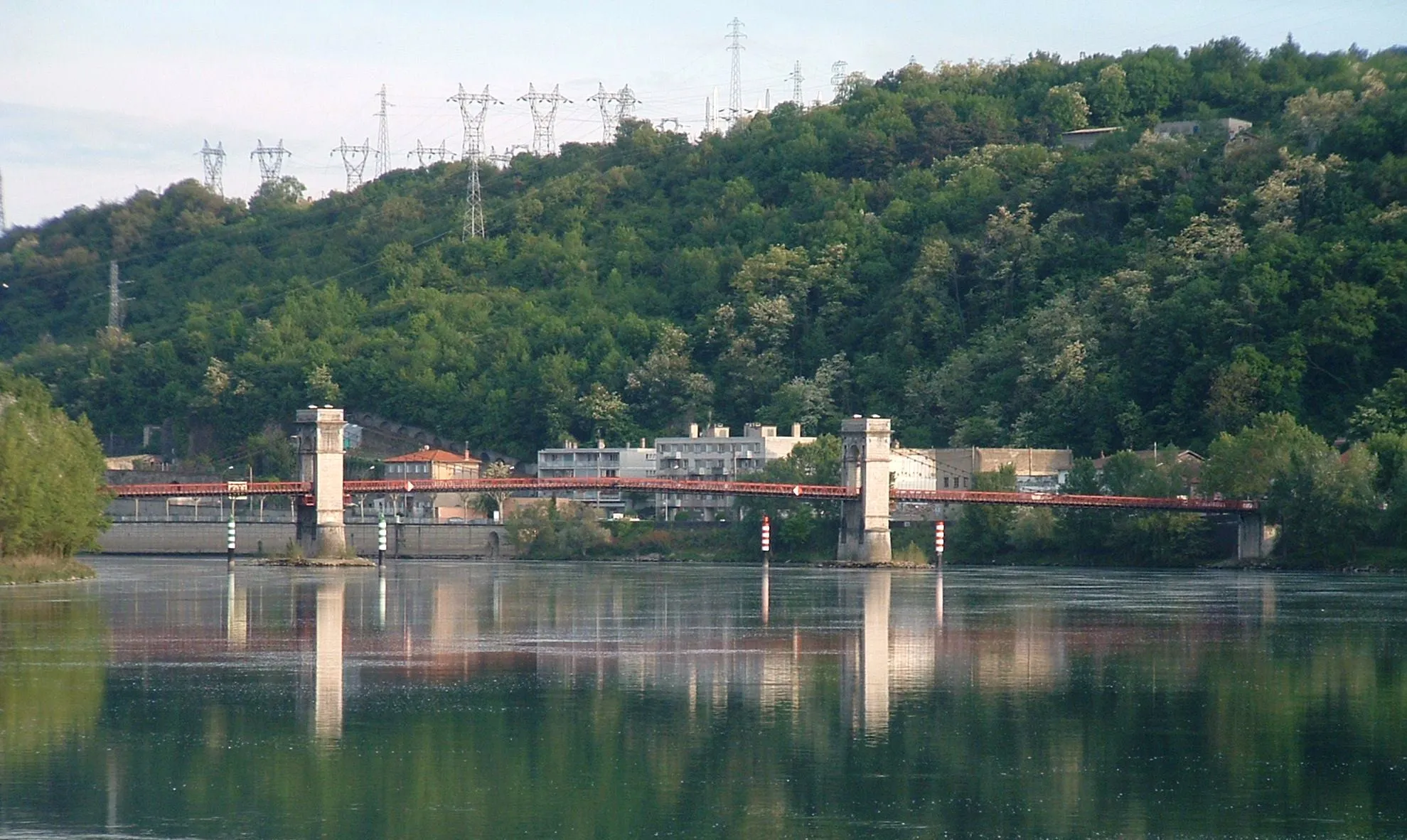 Photo showing: Givors - Pont suspendu entre Chasse-sur-Rhône et Givors