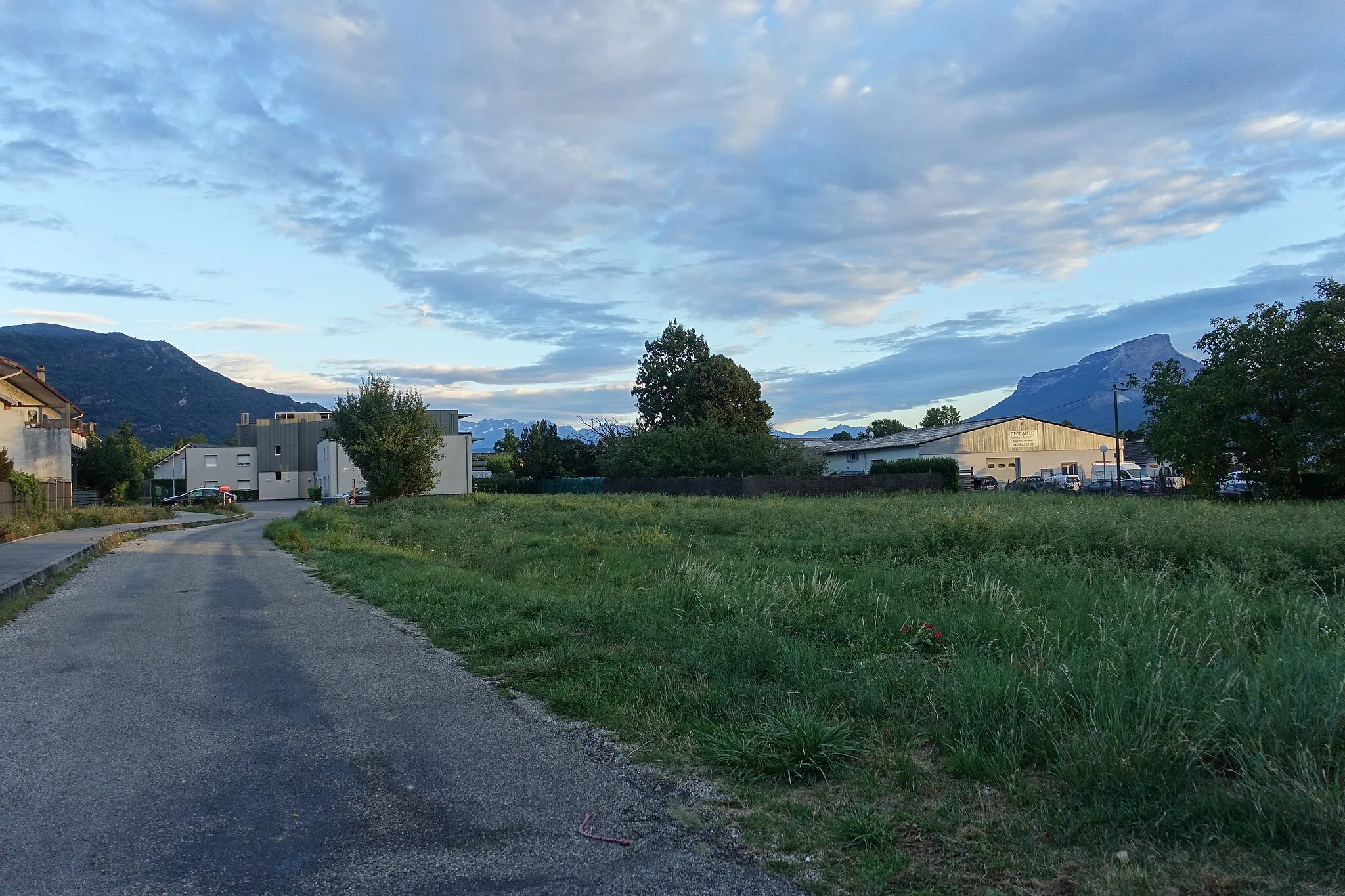 Photo showing: Chemin du Frettey, Saint-Alban-Leysse, Savoie, Auvergne-Rhône-Alpes, France