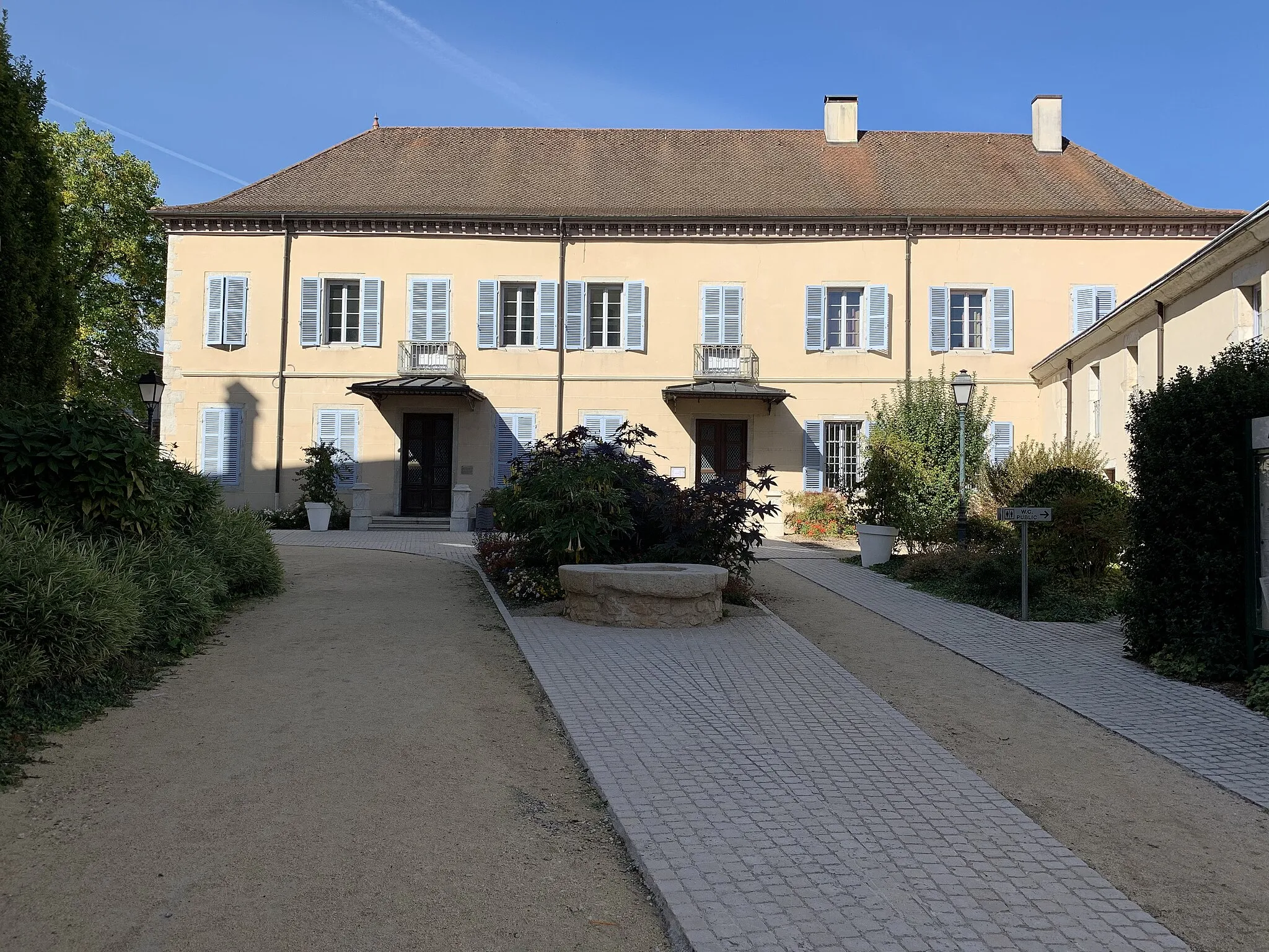 Photo showing: Hôtel Dallemagne (Belley), conservatoire municipal de musique.