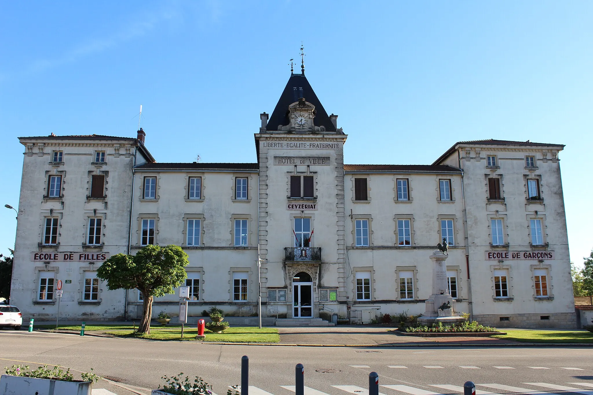 Photo showing: Ancienne mairie de Ceyzériat.