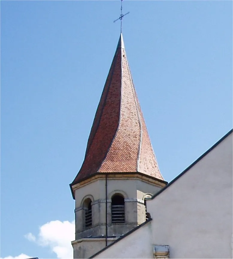 Photo showing: Le clocher tors de l'église de Ceyzériat dans l'Ain (France)