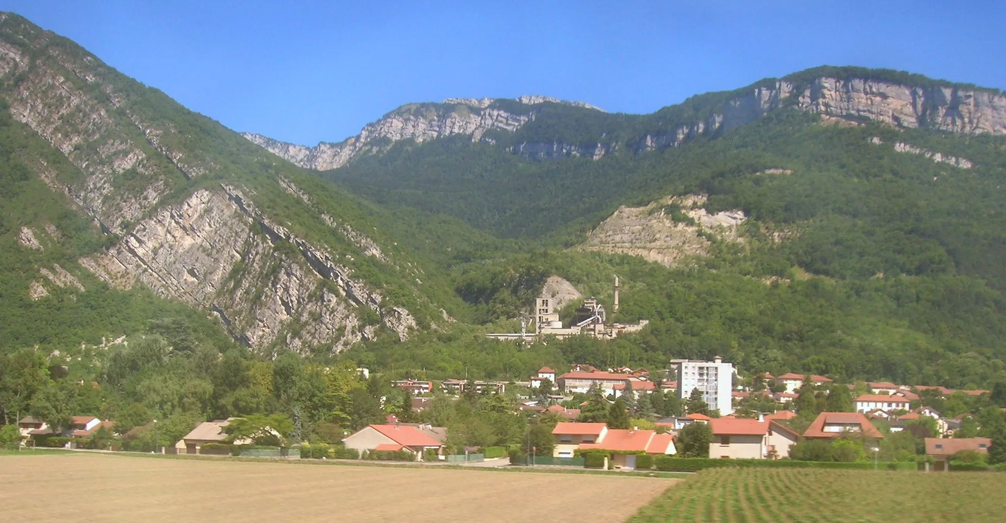 Photo showing: Le Chevalon de Voreppe, Isère, France. Panorama depuis le chemin de fer.