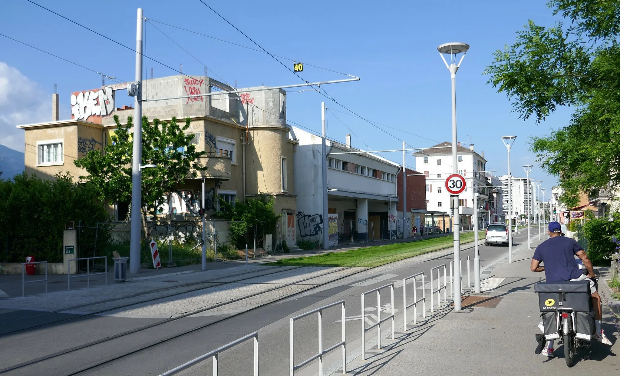 Photo showing: Rue de Genève numéro 61, Ambilly. Maison murée.