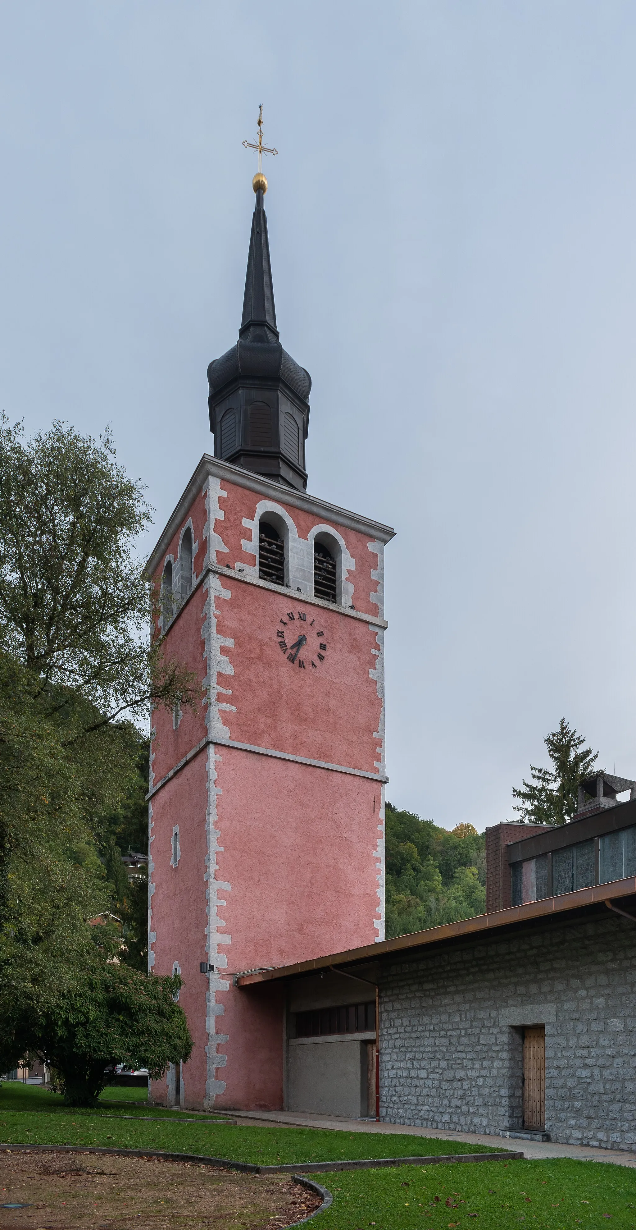 Photo showing: Bell tower of the Saint Maurice church in Marignier, Haute-Savoie, France