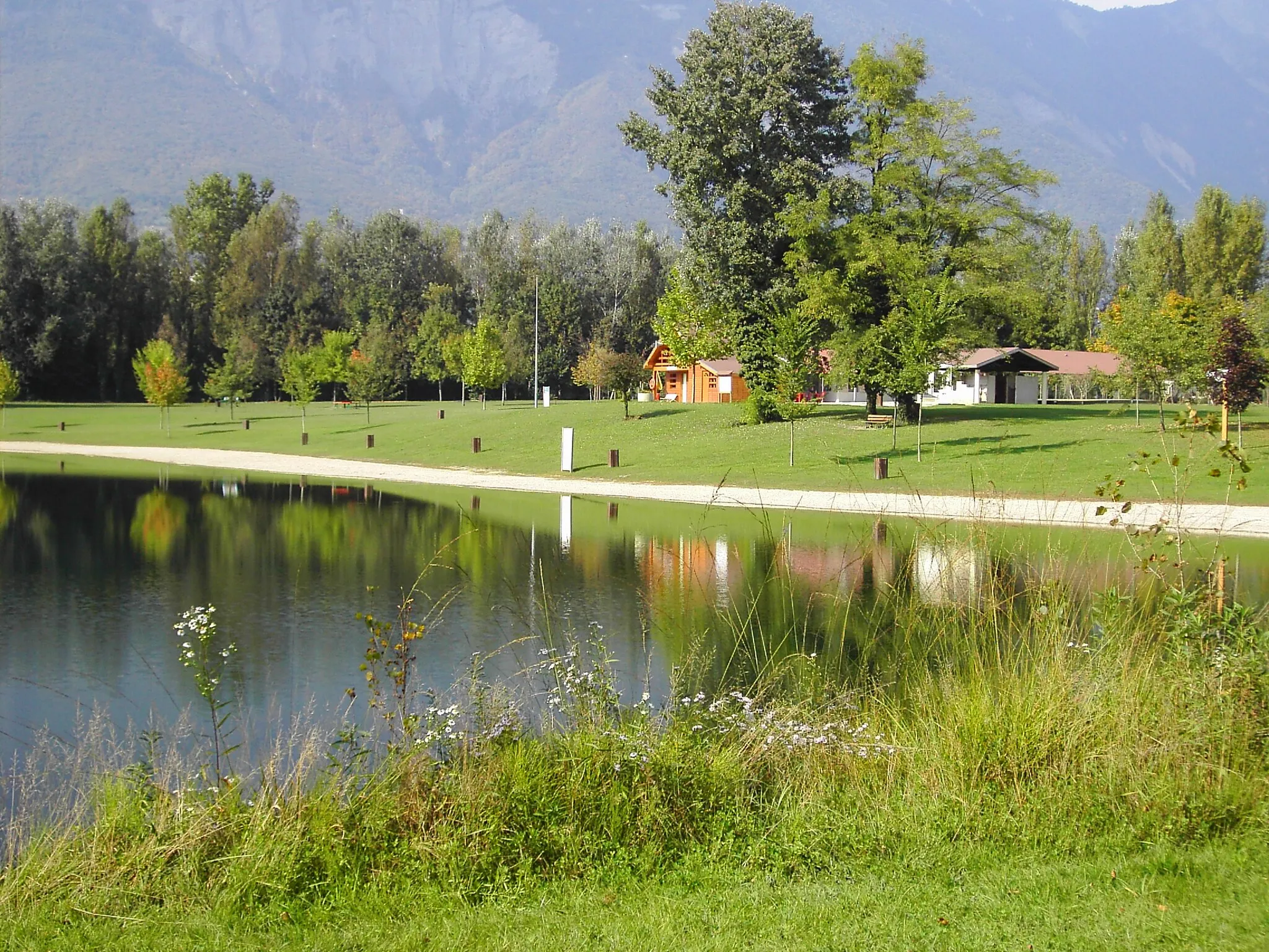 Photo showing: Lac Taillefer au Bois Français , Saint-Ismier, France