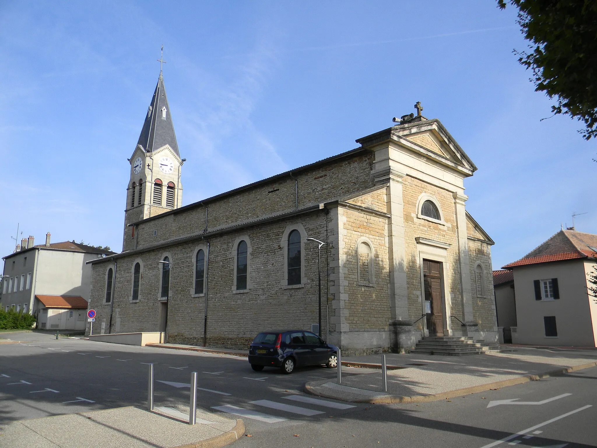 Photo showing: Église de Pusignan.