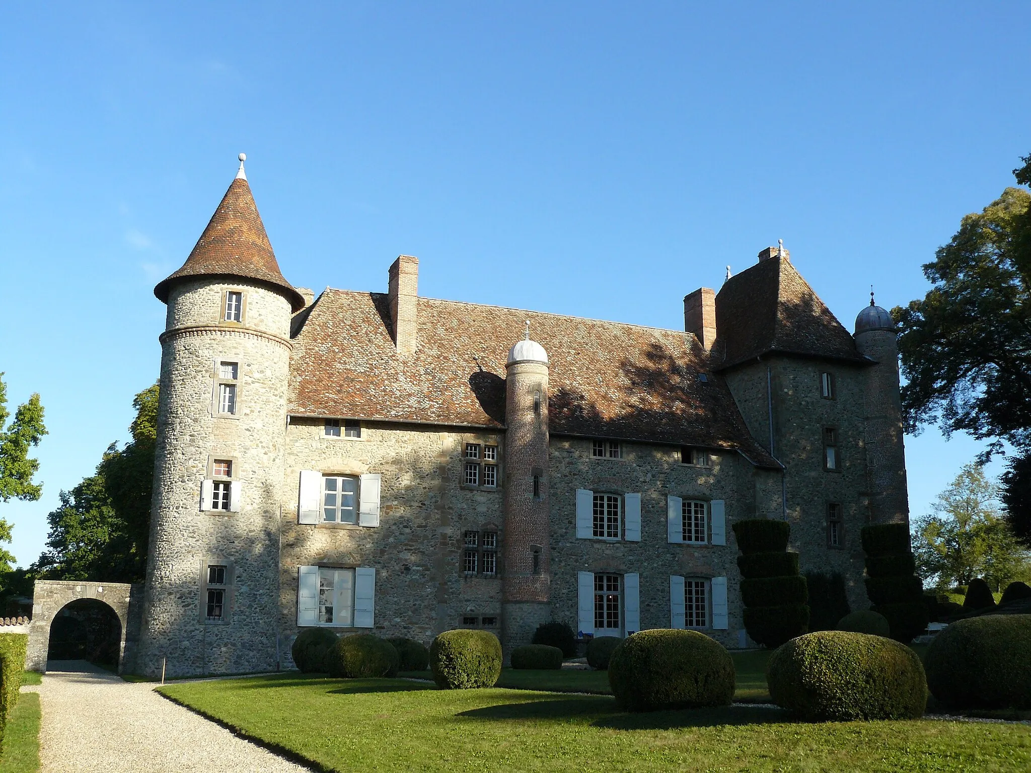 Photo showing: Façade principale et jardin du château de Tournin (XVIIe) à la Tour du Pin (Isère)